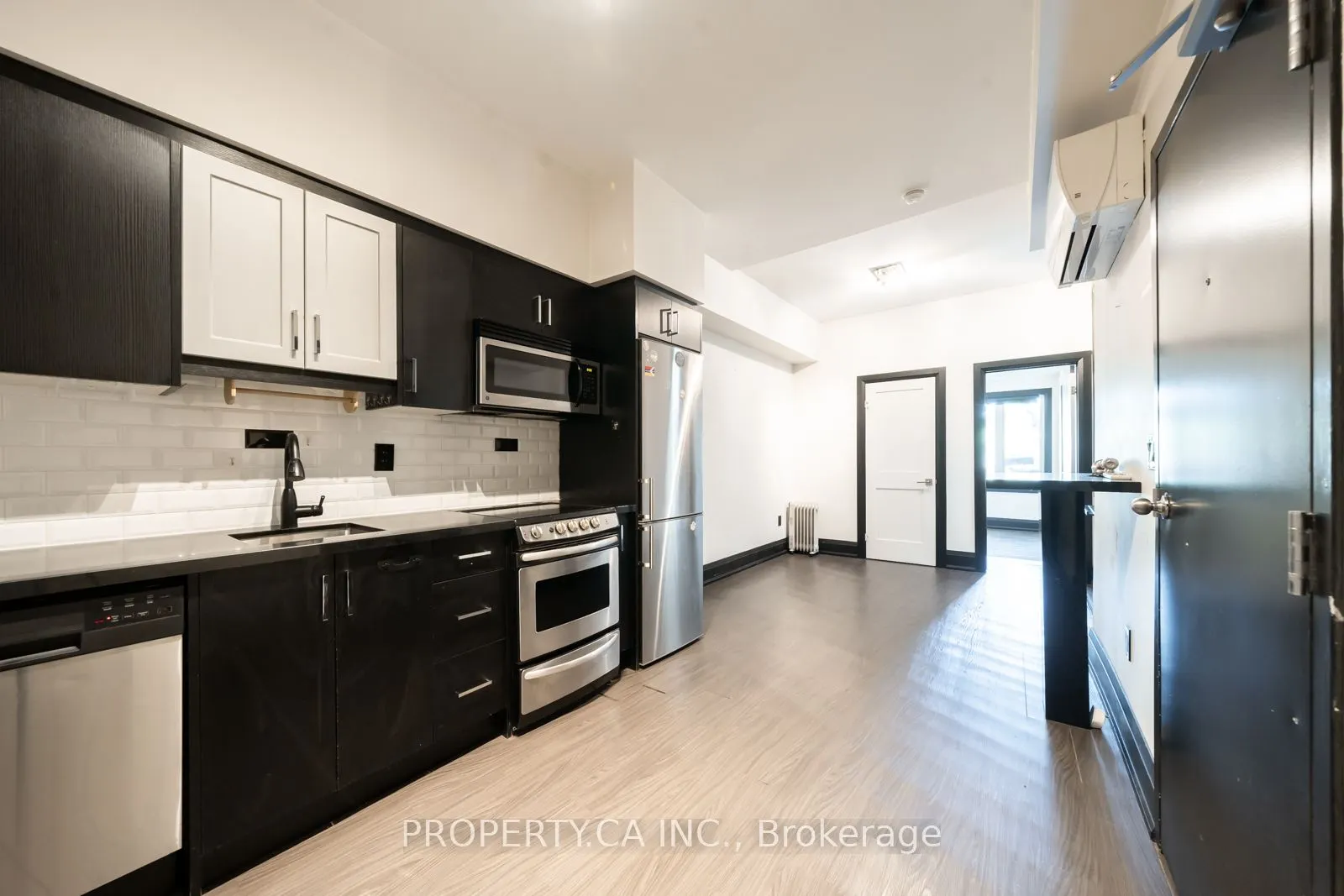960 Queen Street W #3