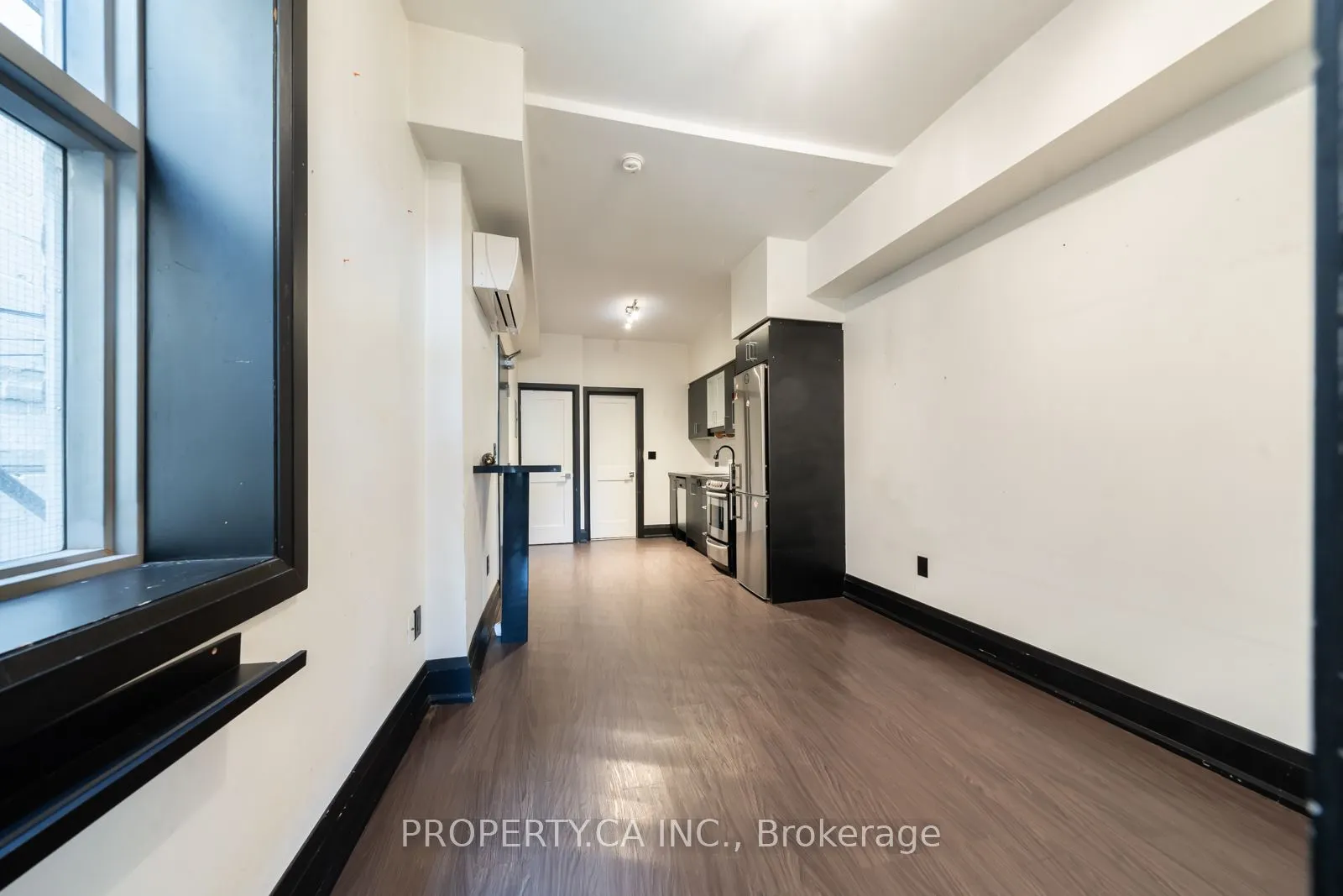 960 Queen Street W #3