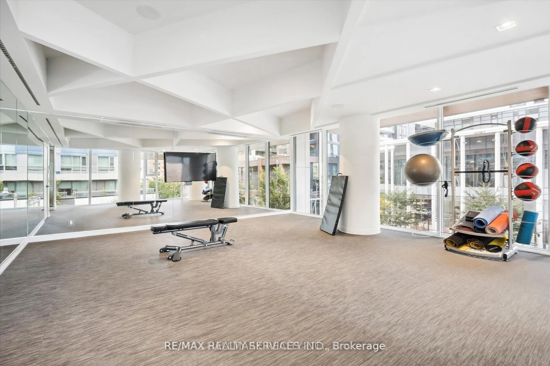 20 Tubman Avenue #2307