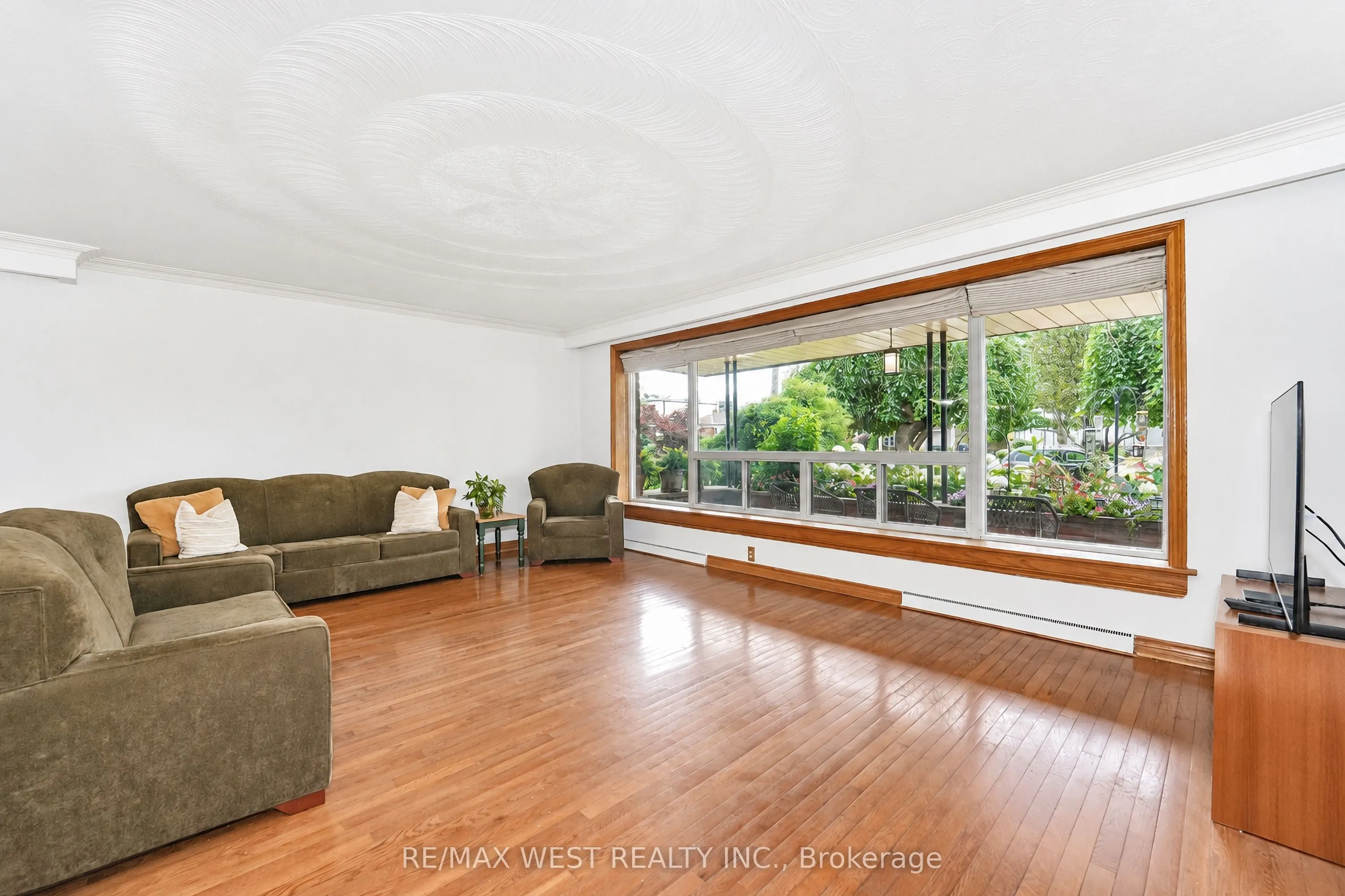 14 Model Avenue
