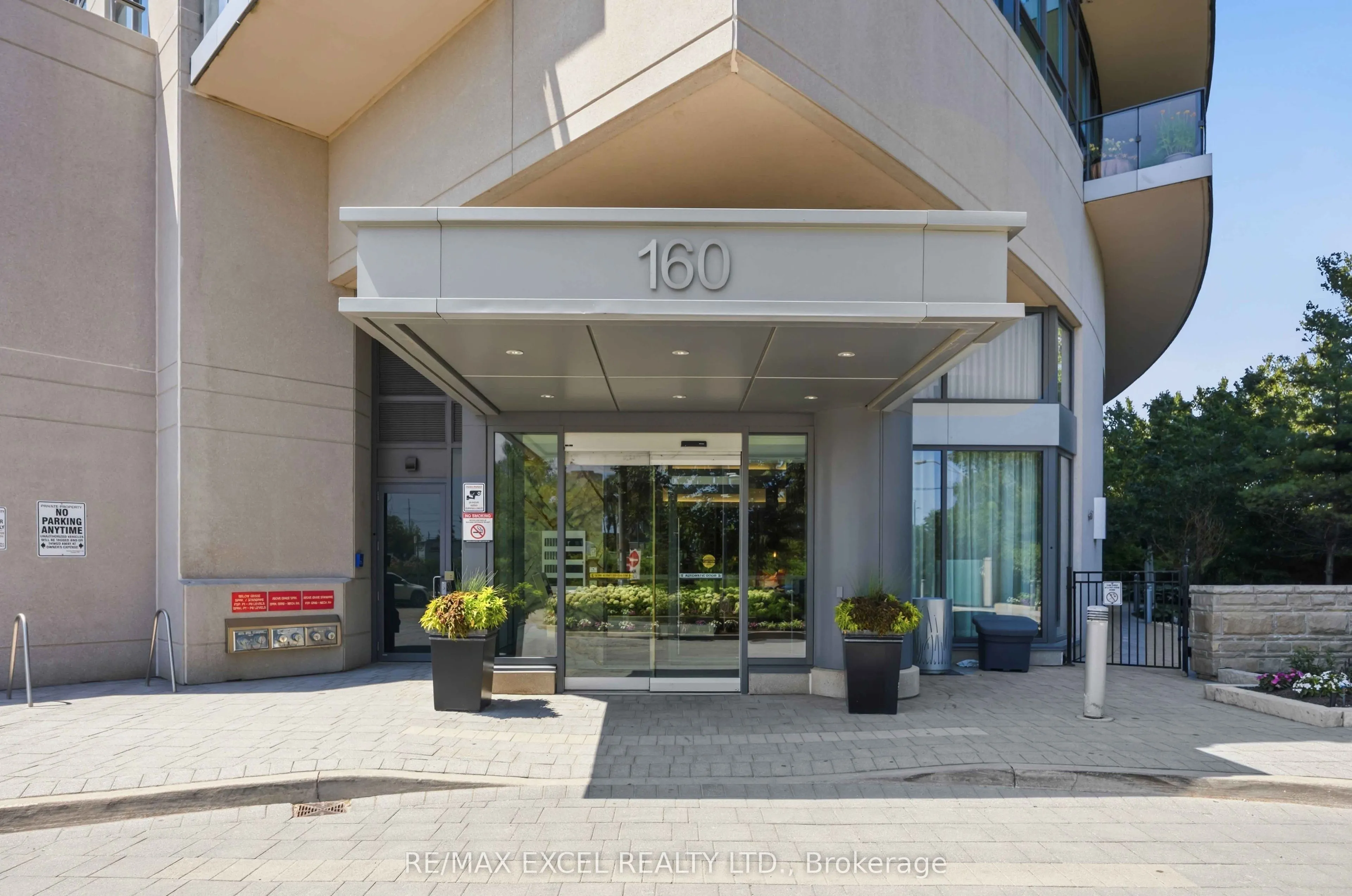 160 Vanderhoof Avenue #417
