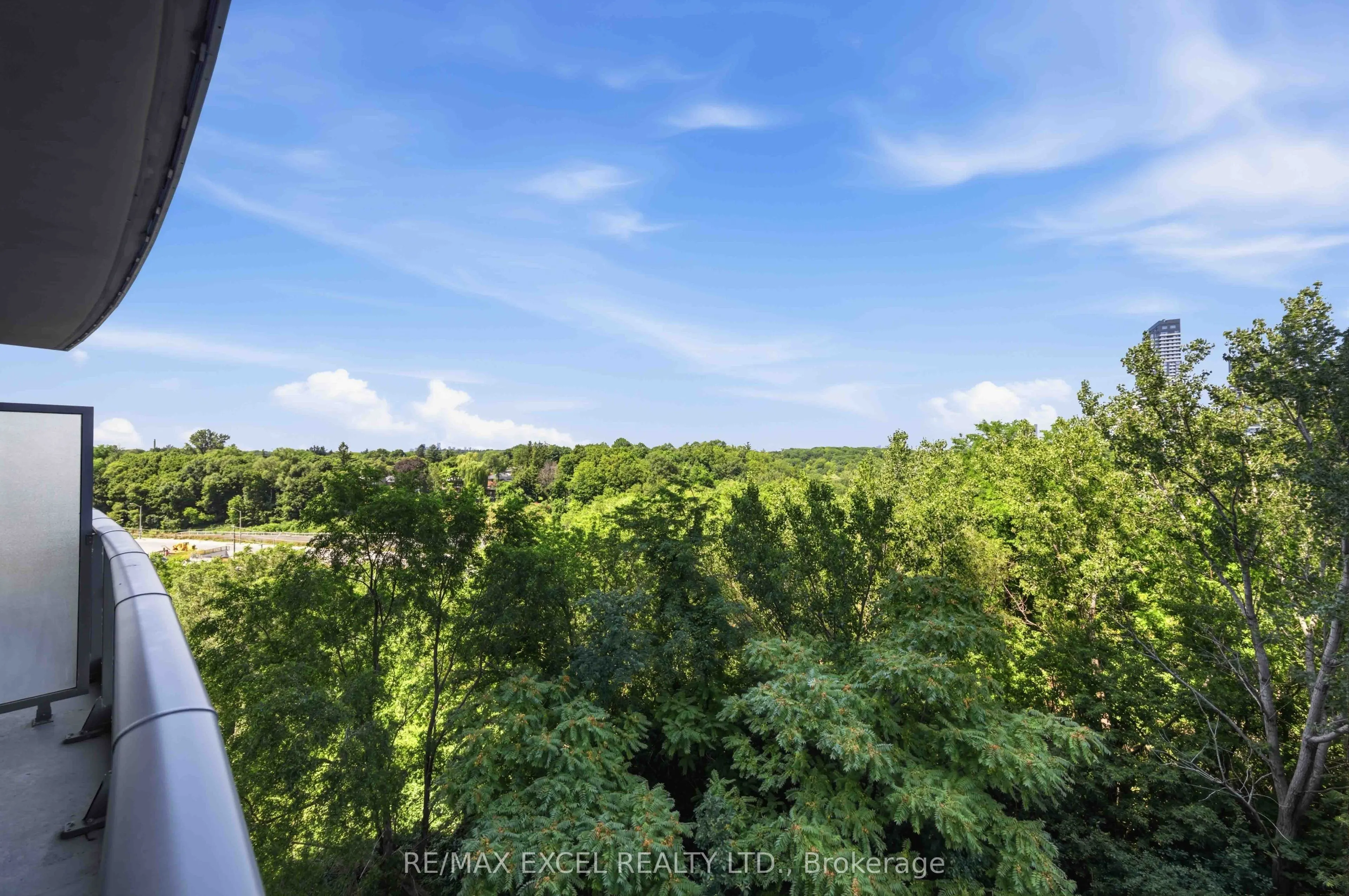 160 Vanderhoof Avenue #417