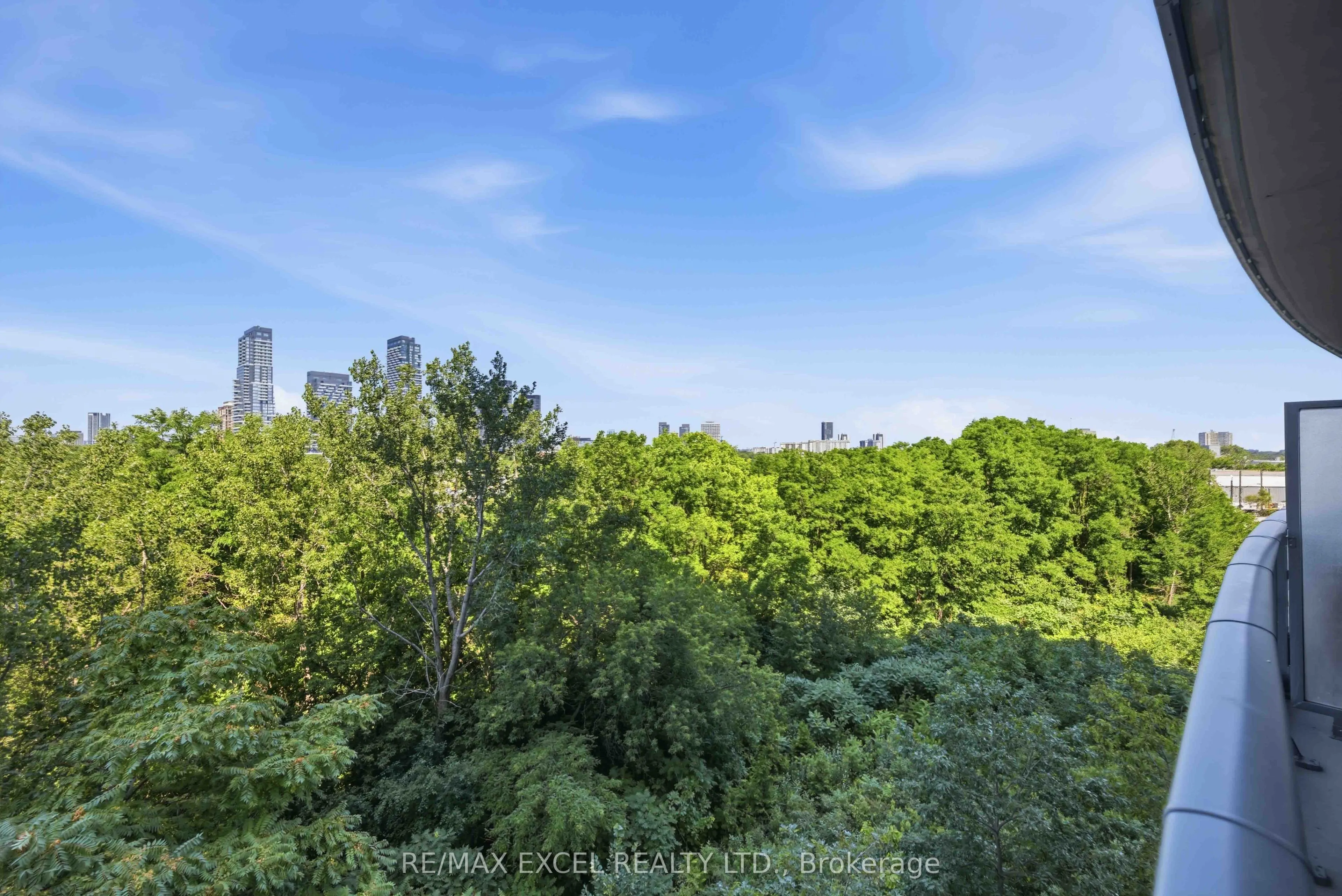 160 Vanderhoof Avenue #417