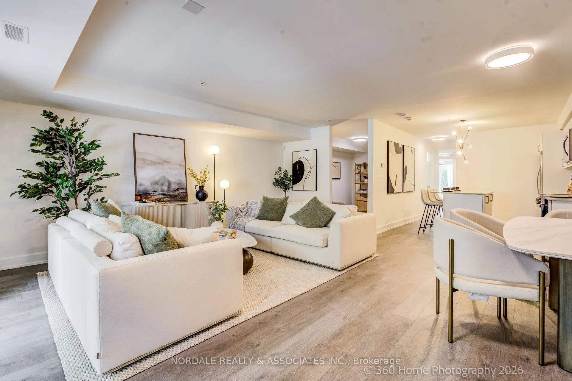 1660 Victoria Park Avenue #C102
