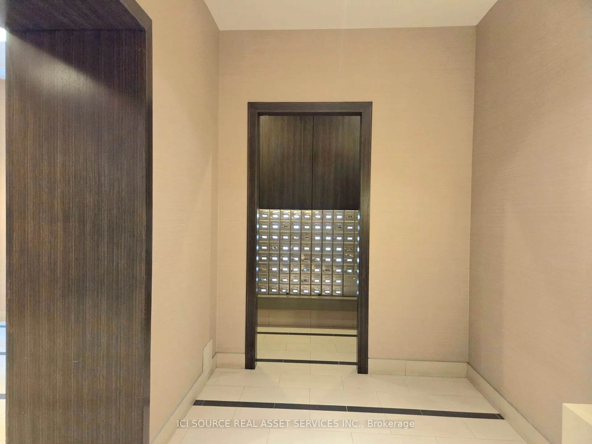 2035 Sheppard Avenue E #221