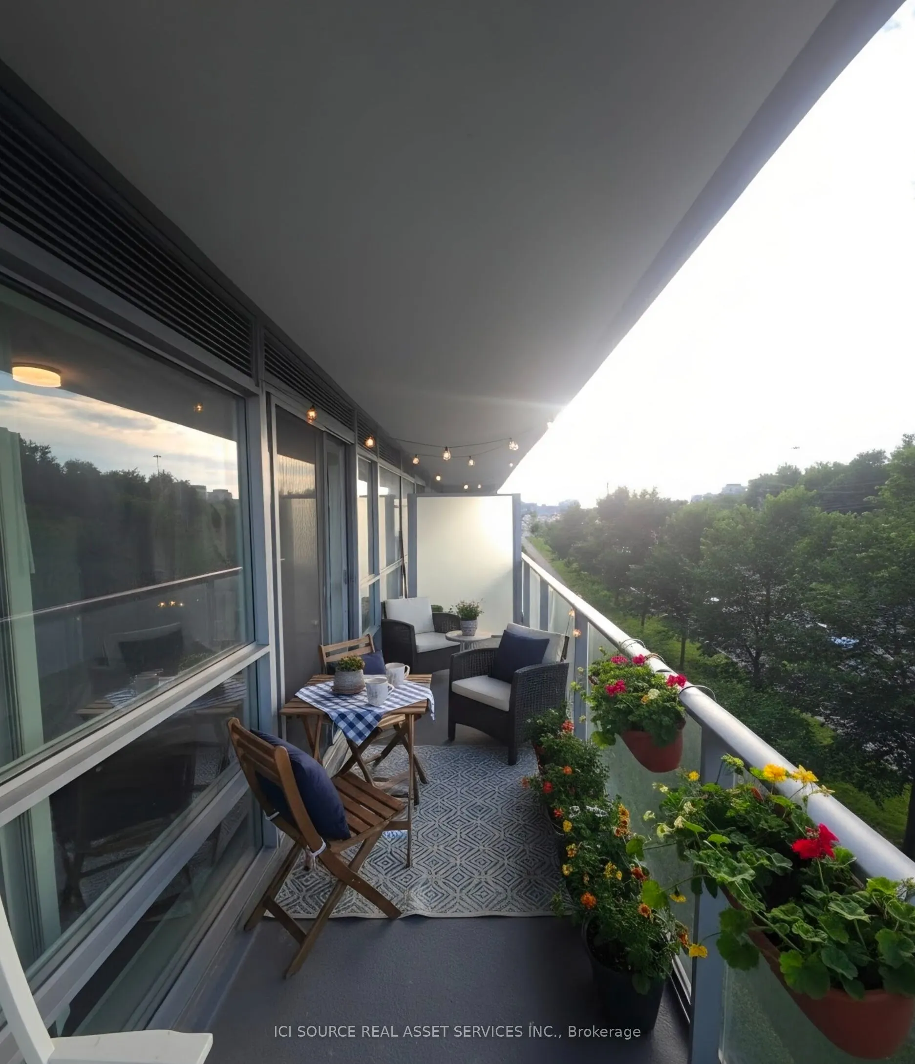 2035 Sheppard Avenue E #221