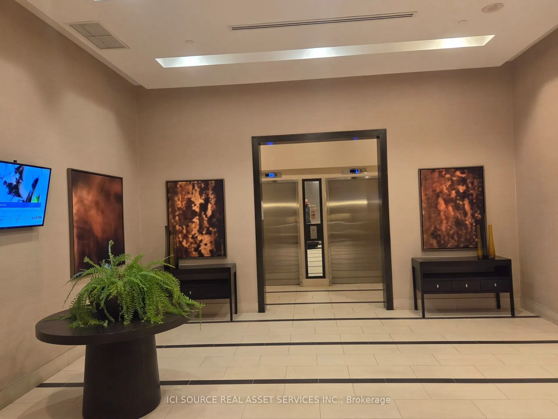 2035 Sheppard Avenue E #221