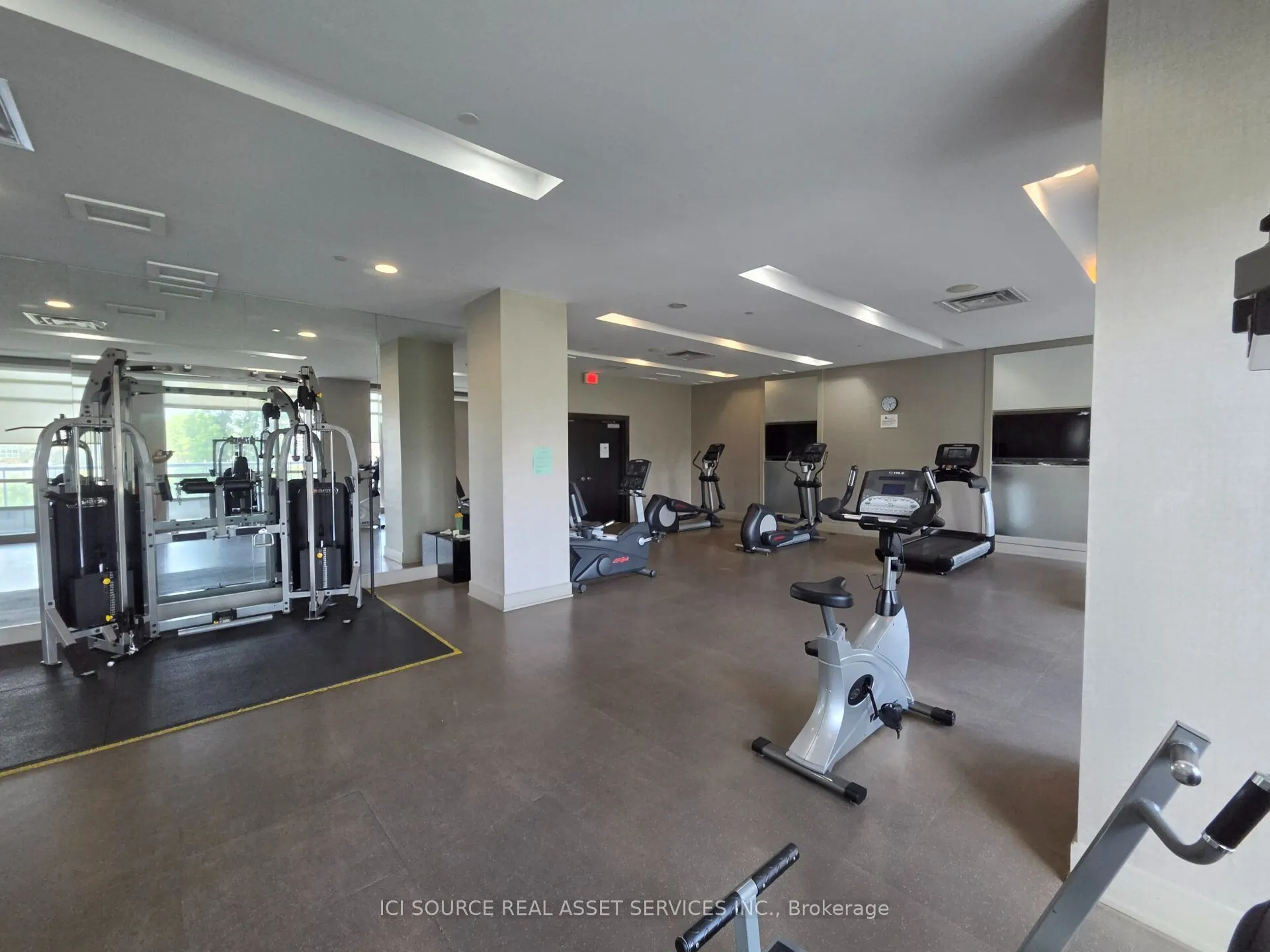 2035 Sheppard Avenue E #221