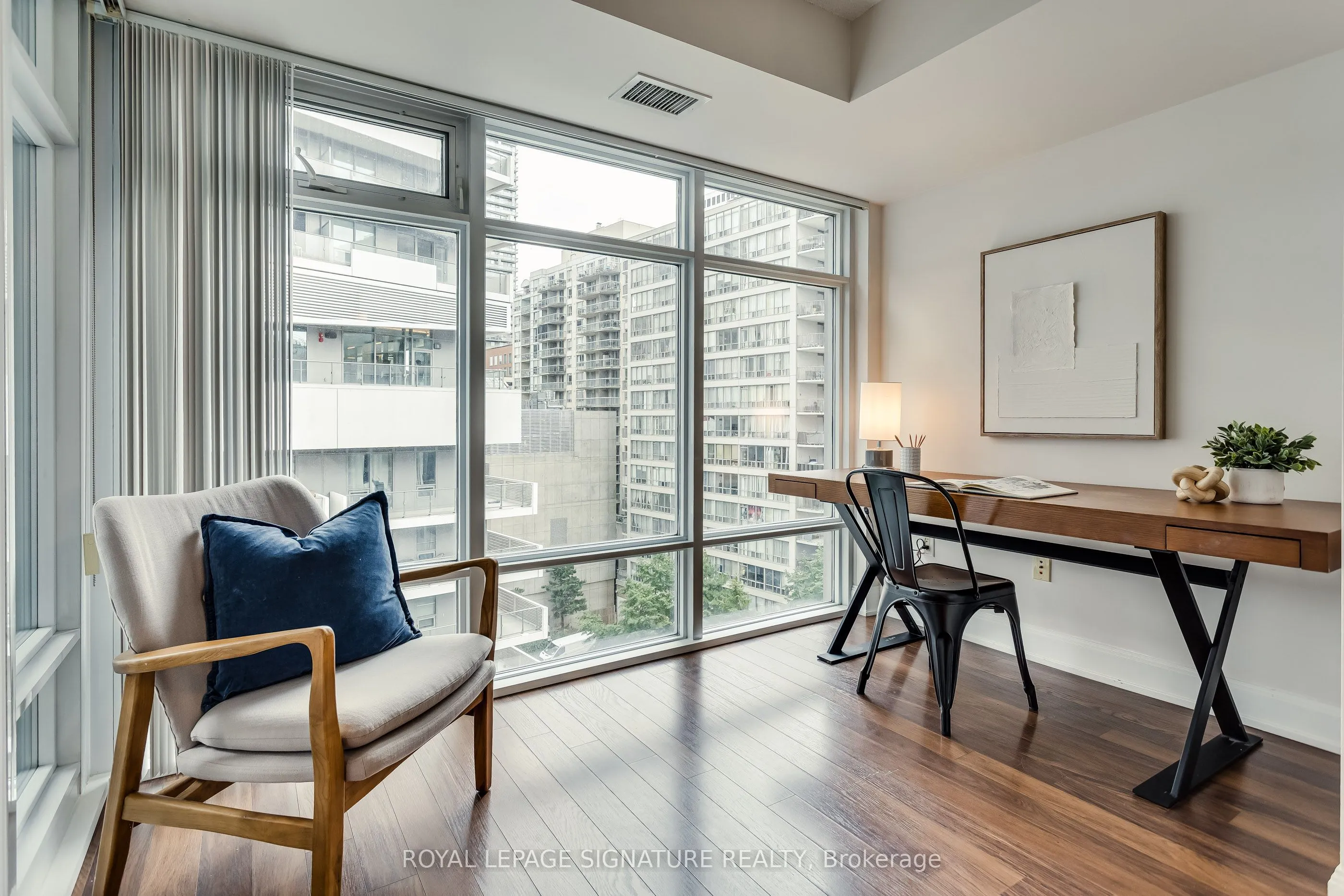 2191 Yonge Street #910