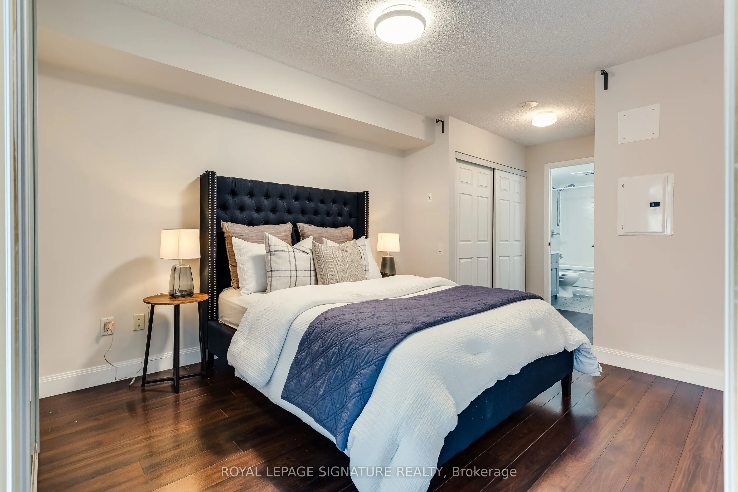 2191 Yonge Street #910