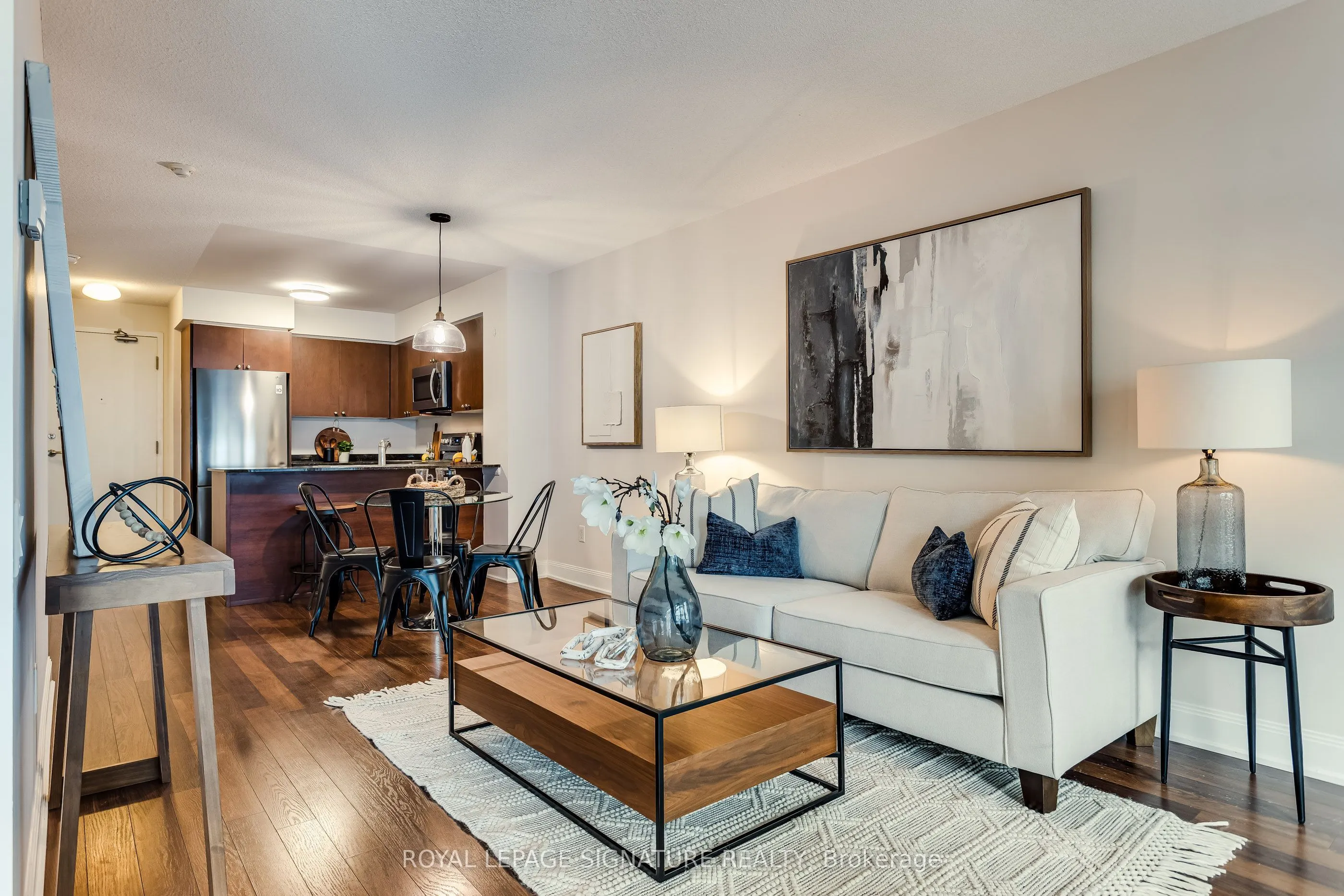 2191 Yonge Street #910