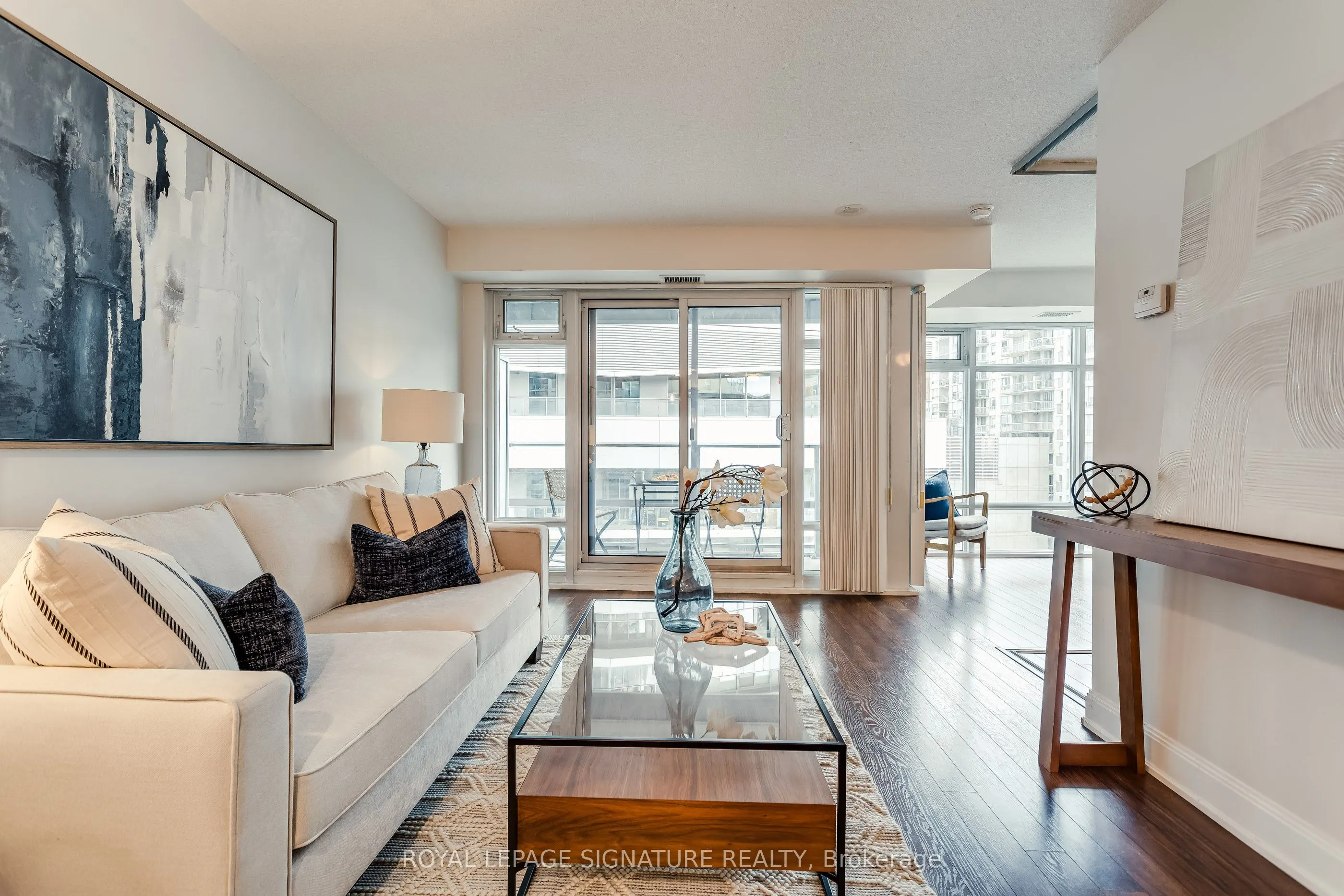 2191 Yonge Street #910