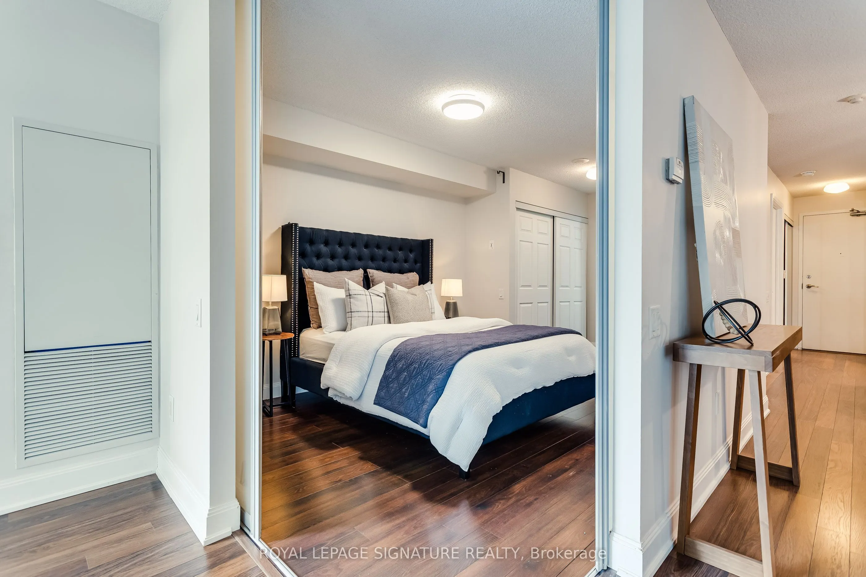 2191 Yonge Street #910