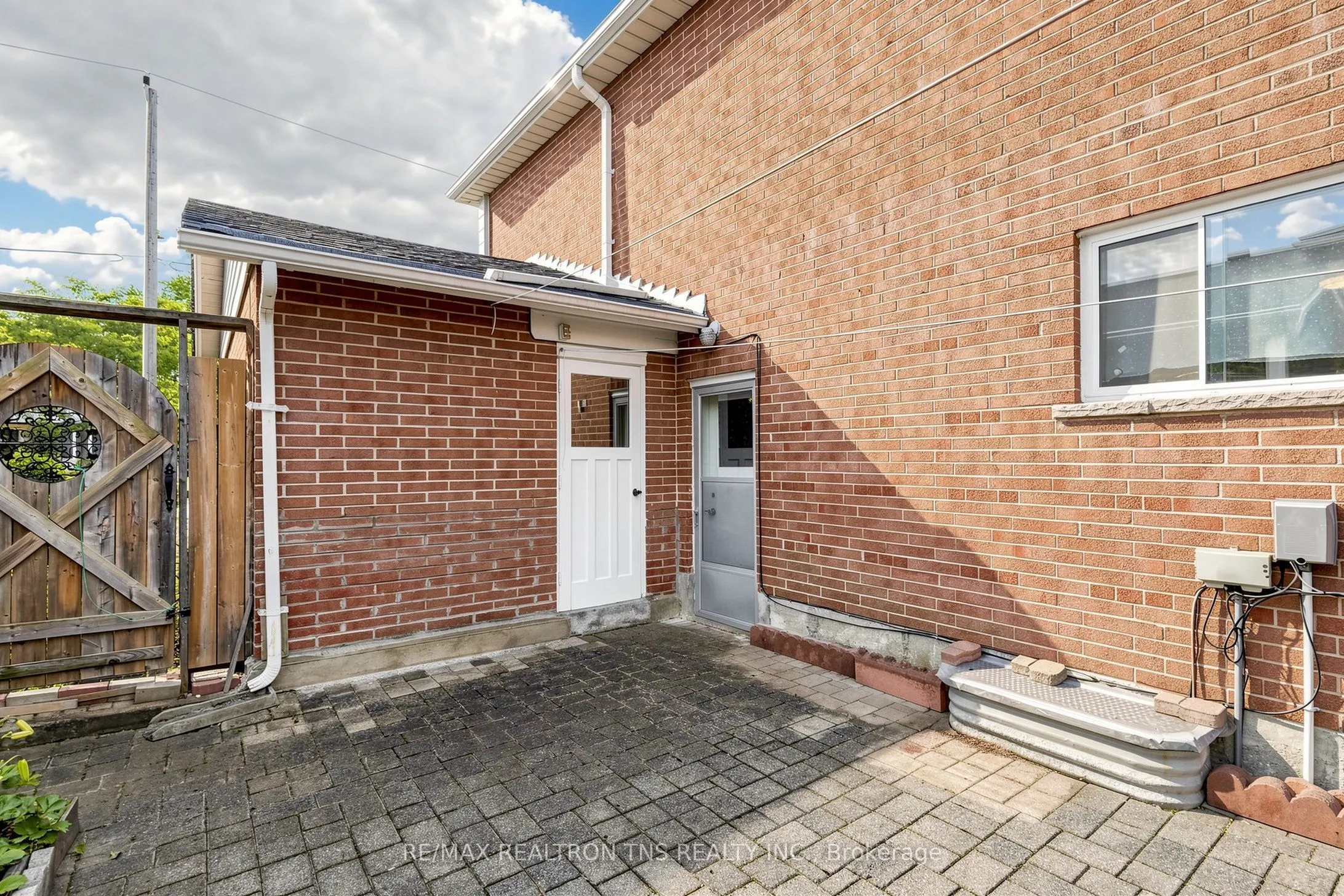18 Lisburn Crescent