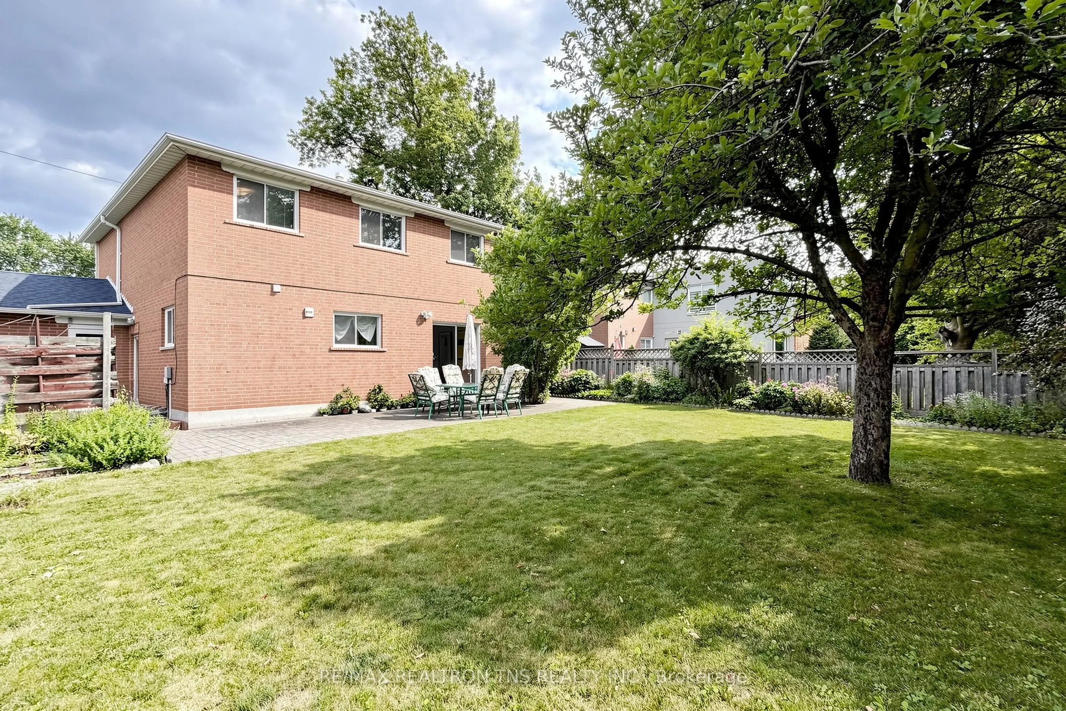 18 Lisburn Crescent