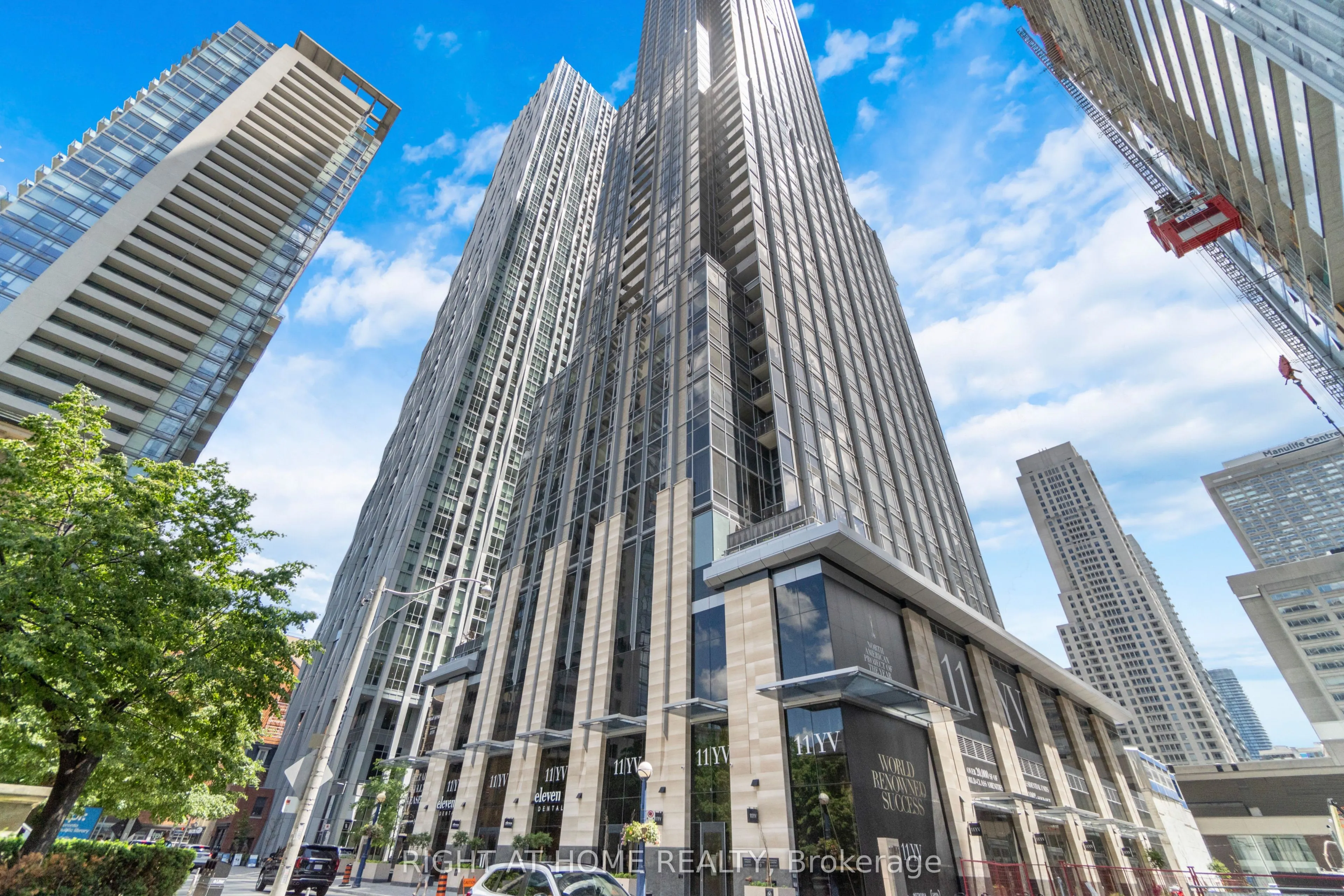 11 Yorkville Avenue #2113