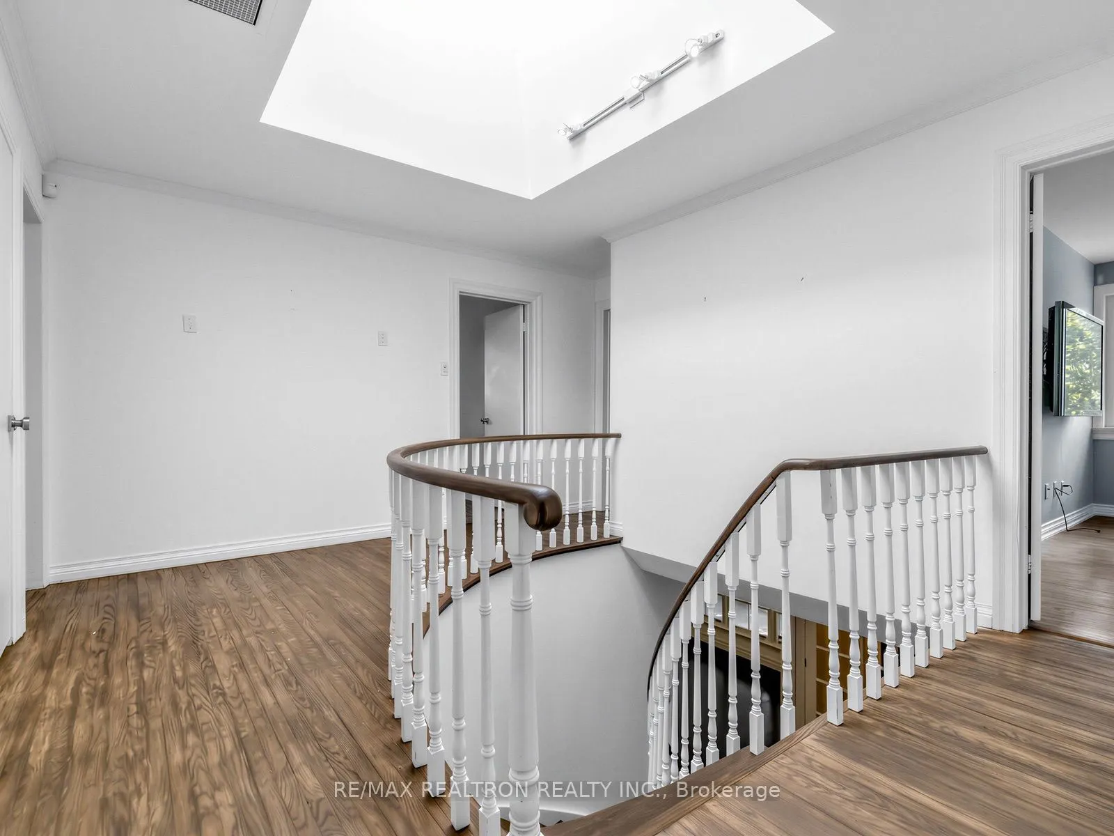 42 Apollo Drive