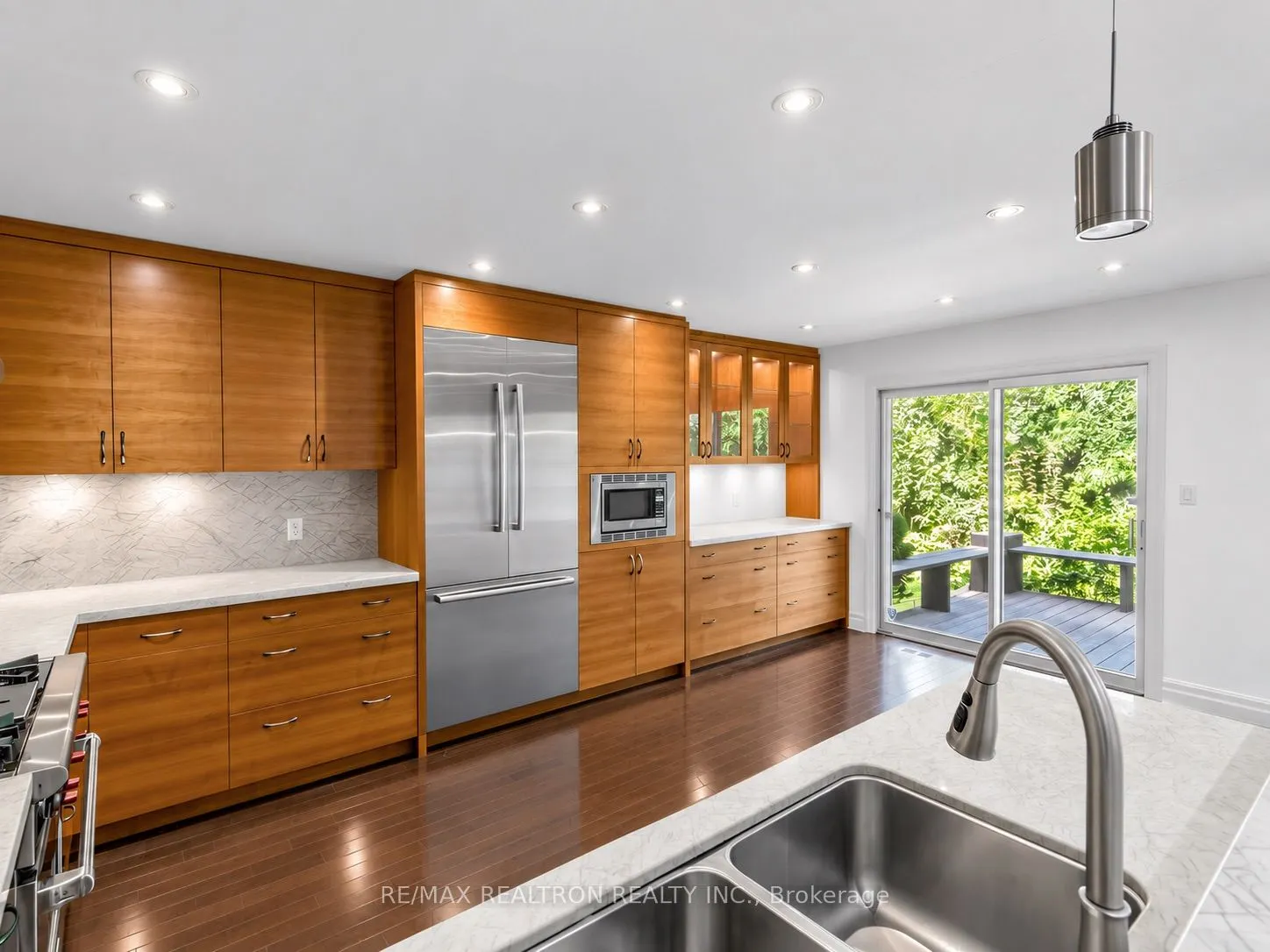 42 Apollo Drive