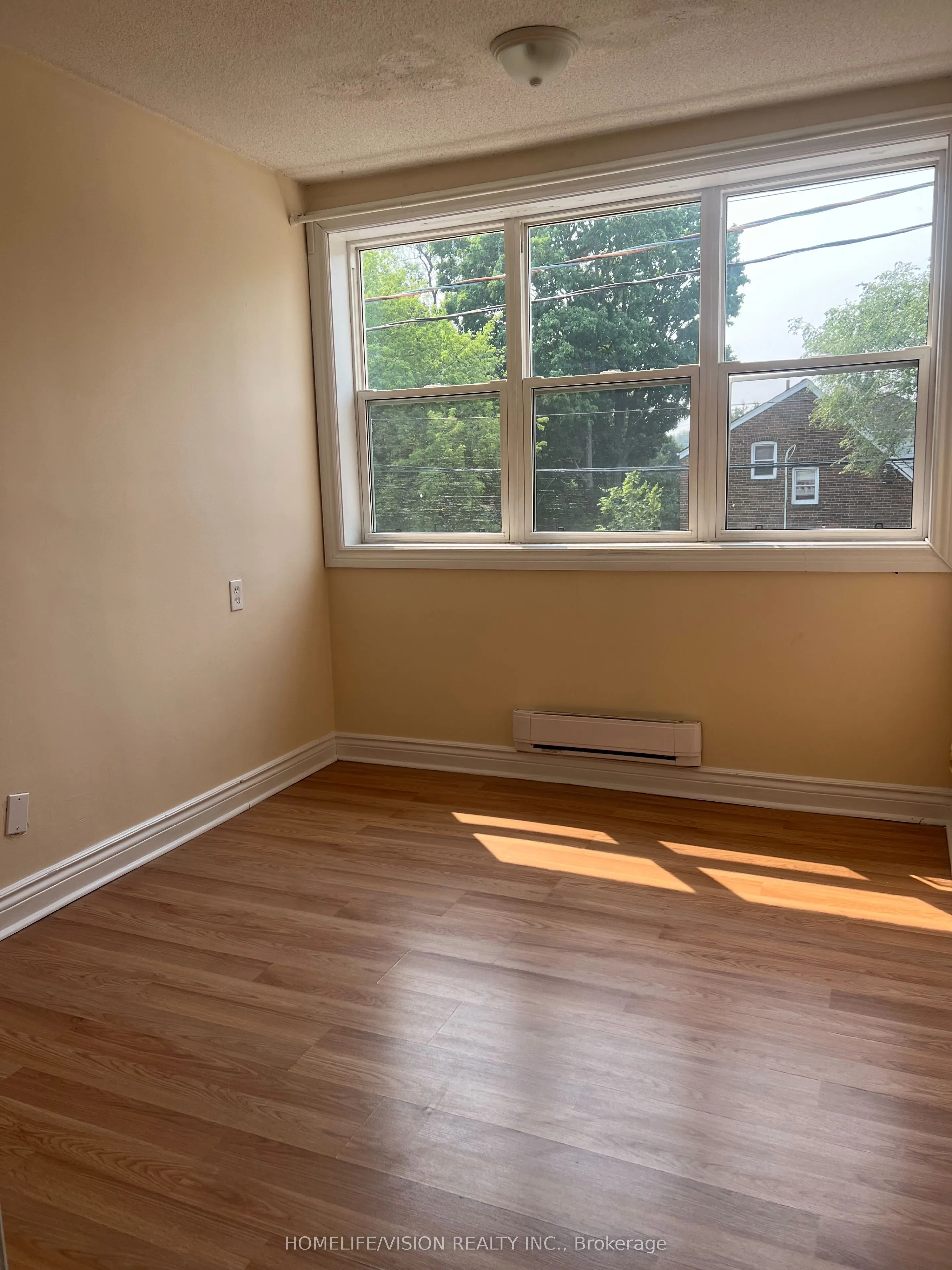 788 Eglinton Avenue E #1