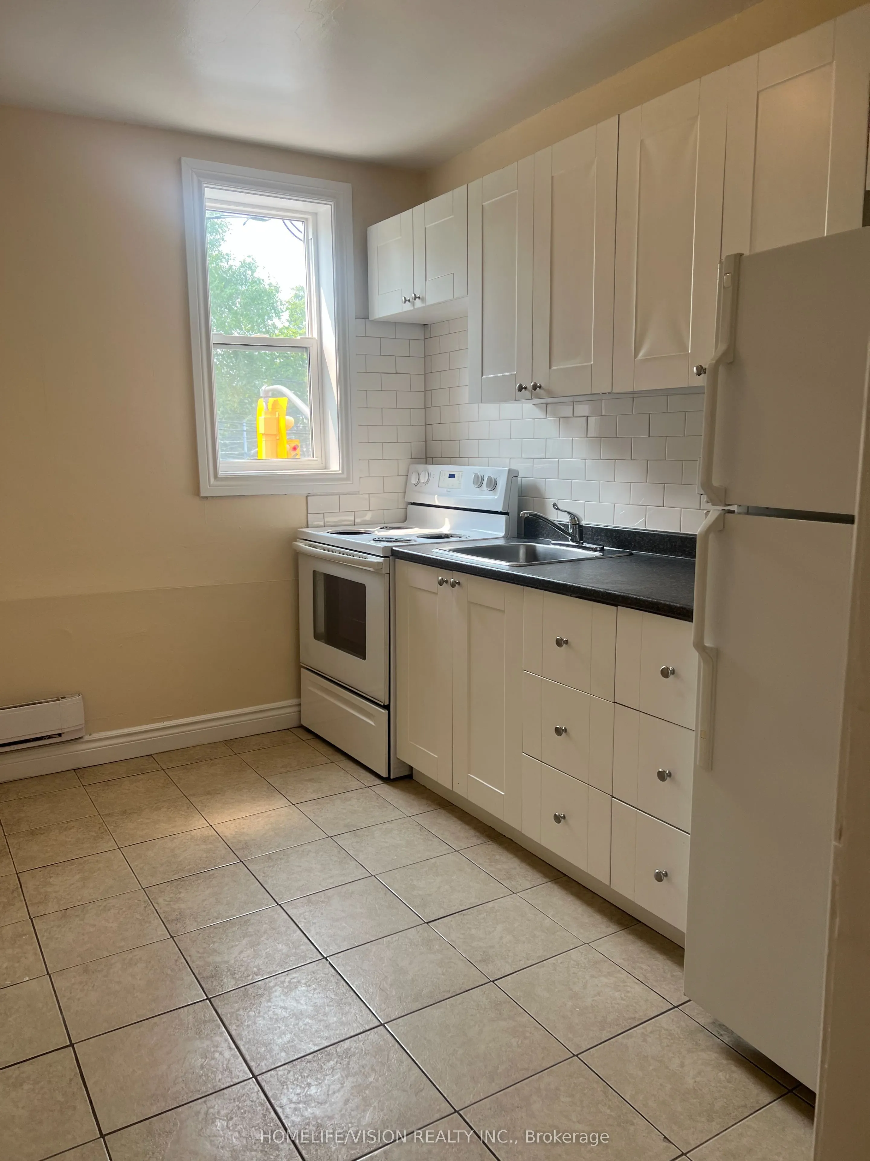 788 Eglinton Avenue E #1