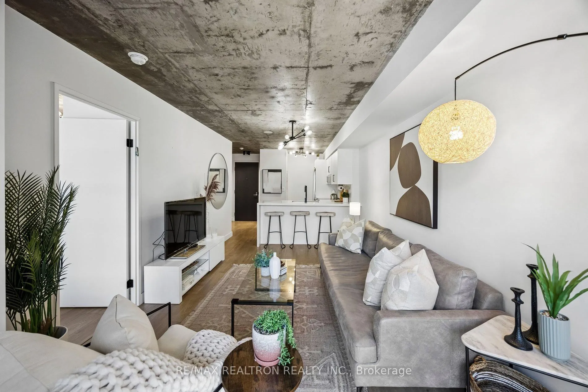 1005 King Street W #512
