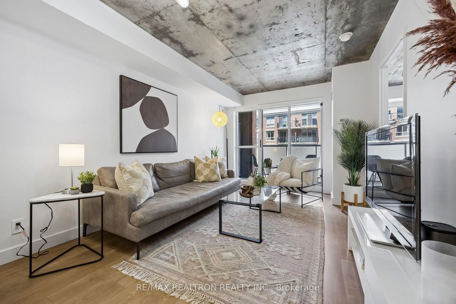 1005 King Street W #512