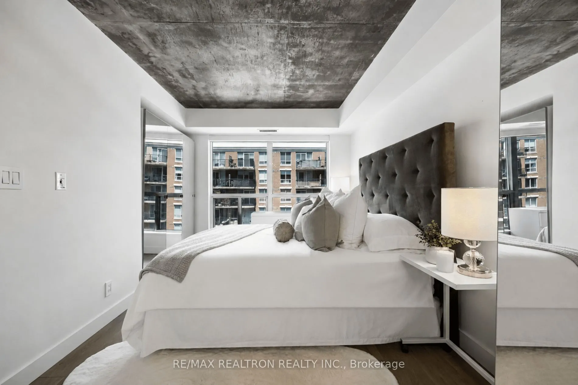 1005 King Street W #512