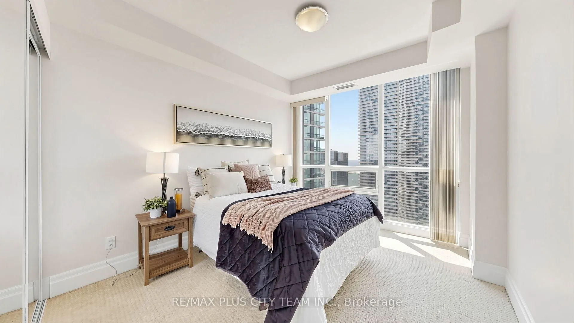 16 Harbour Street #4302