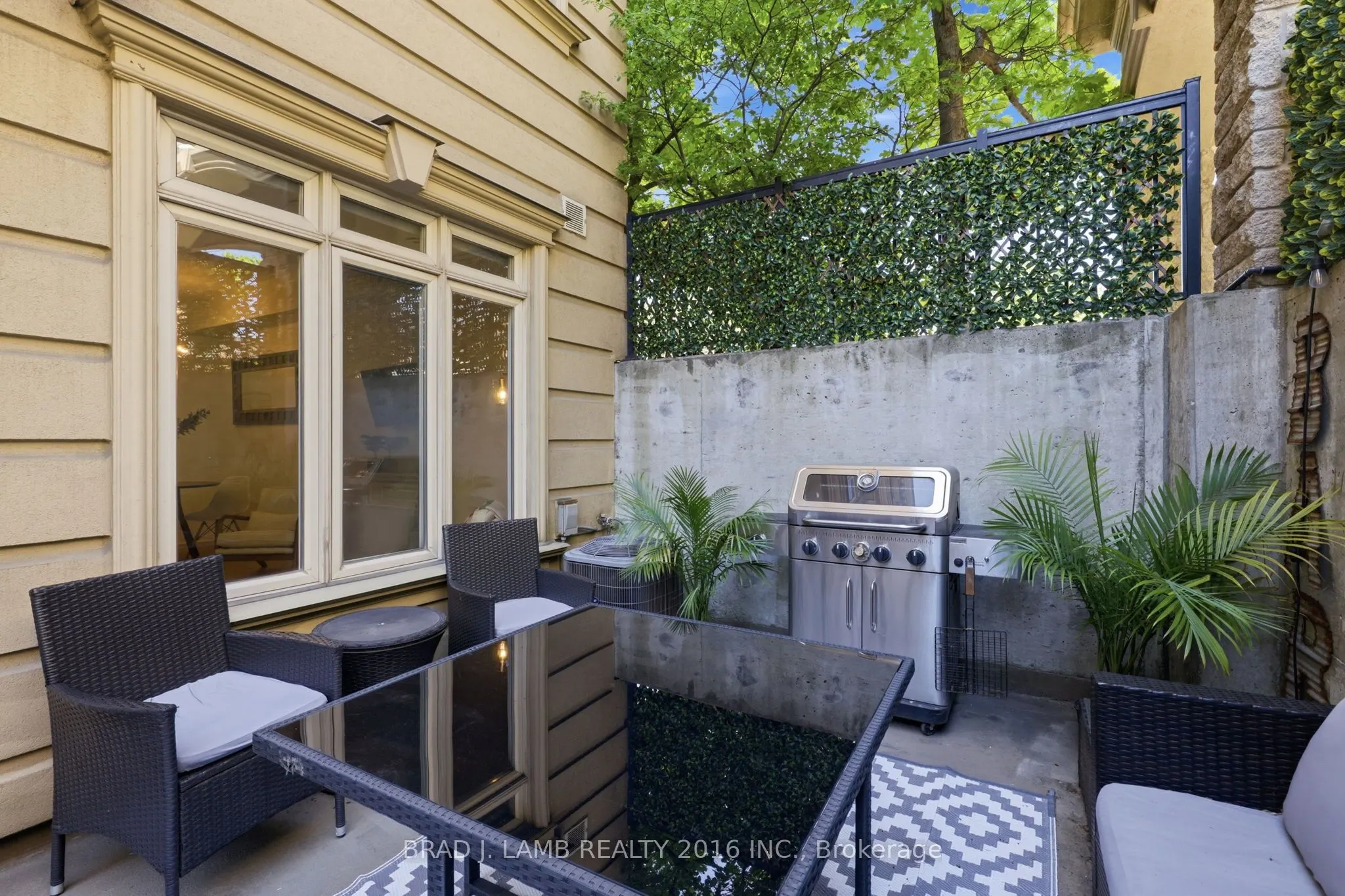80 Carr Street #29