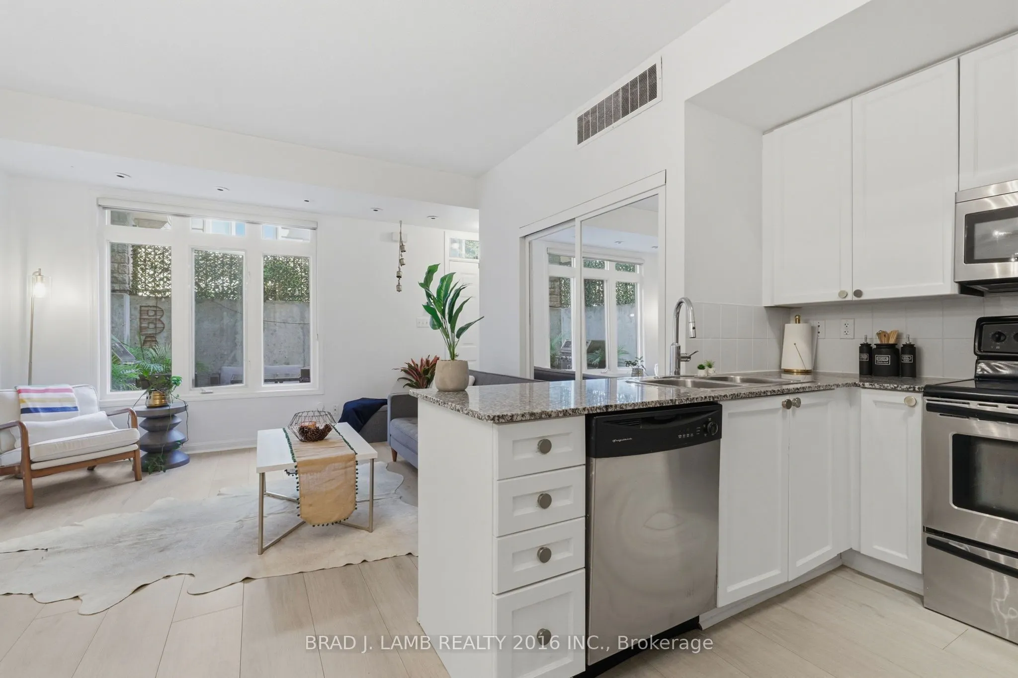 80 Carr Street #29