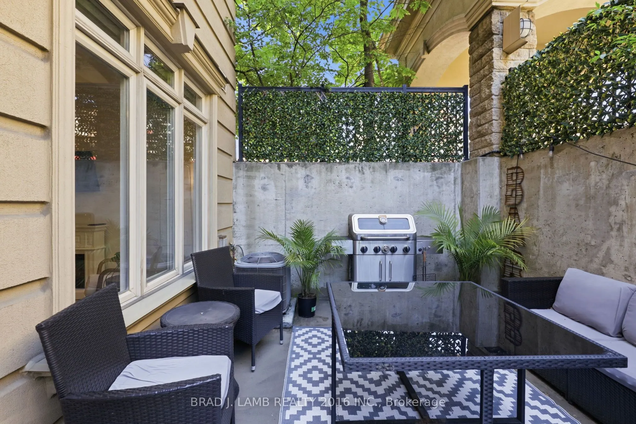 80 Carr Street #29