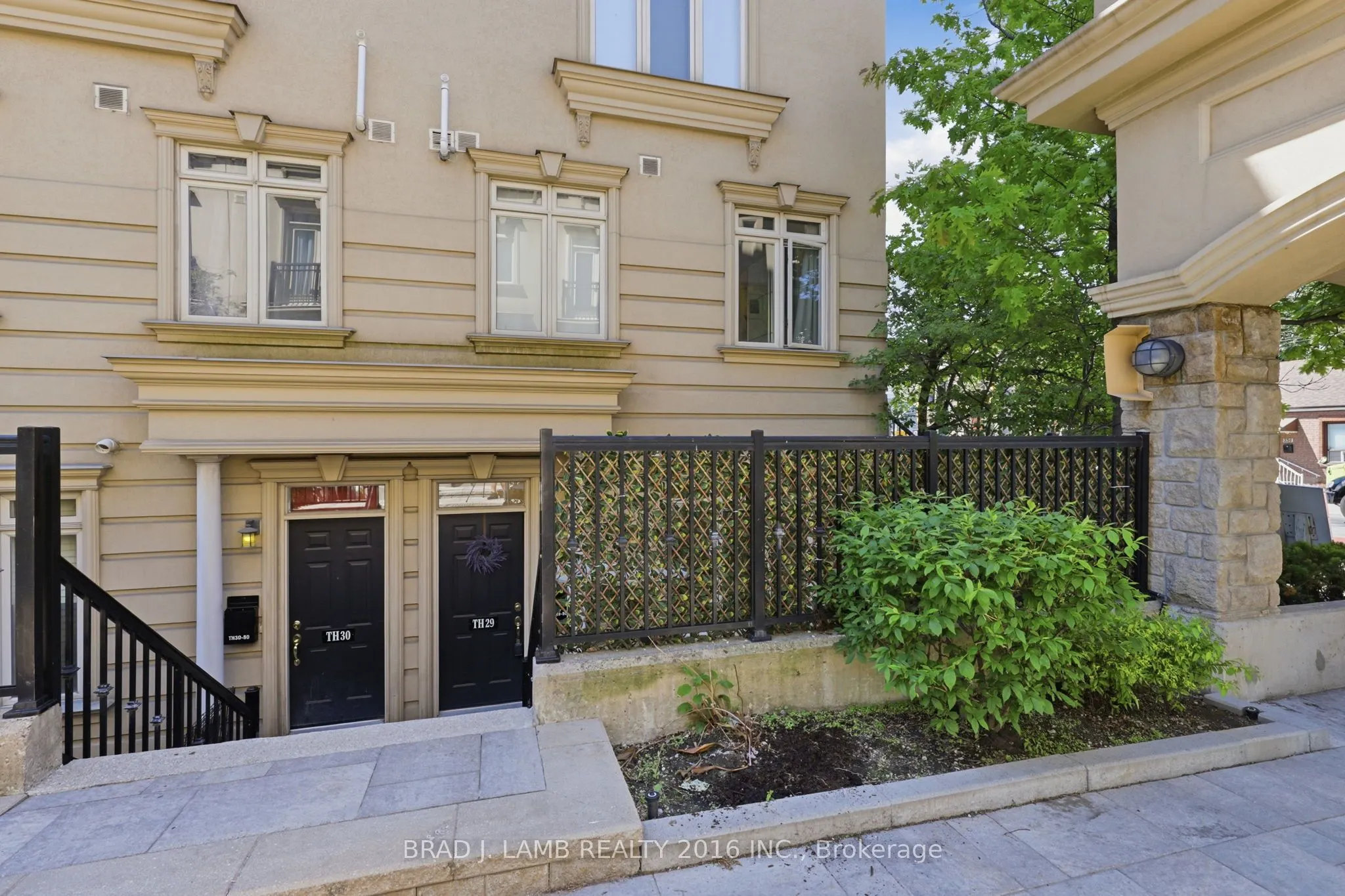 80 Carr Street #29
