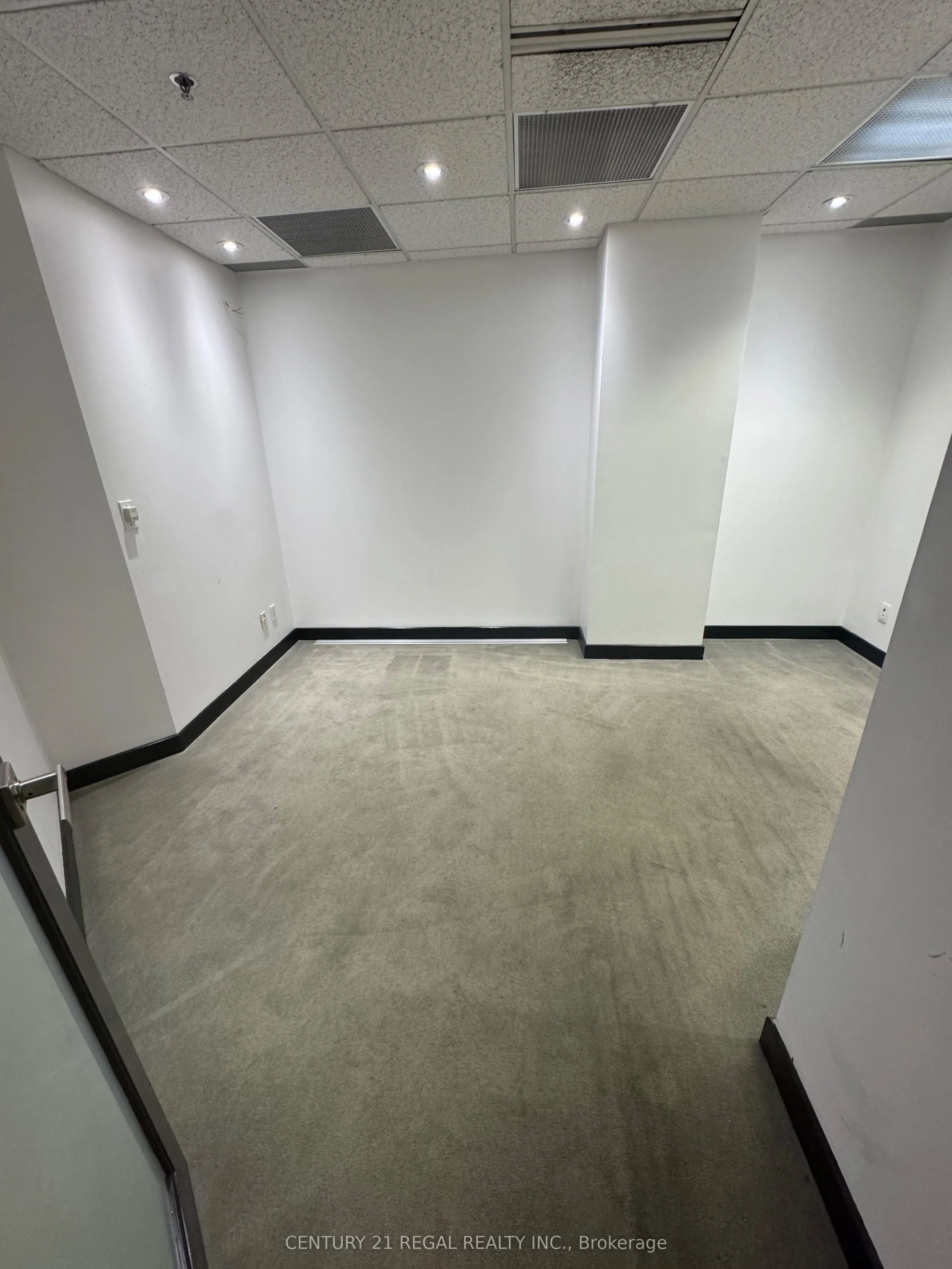 622 College Street #200