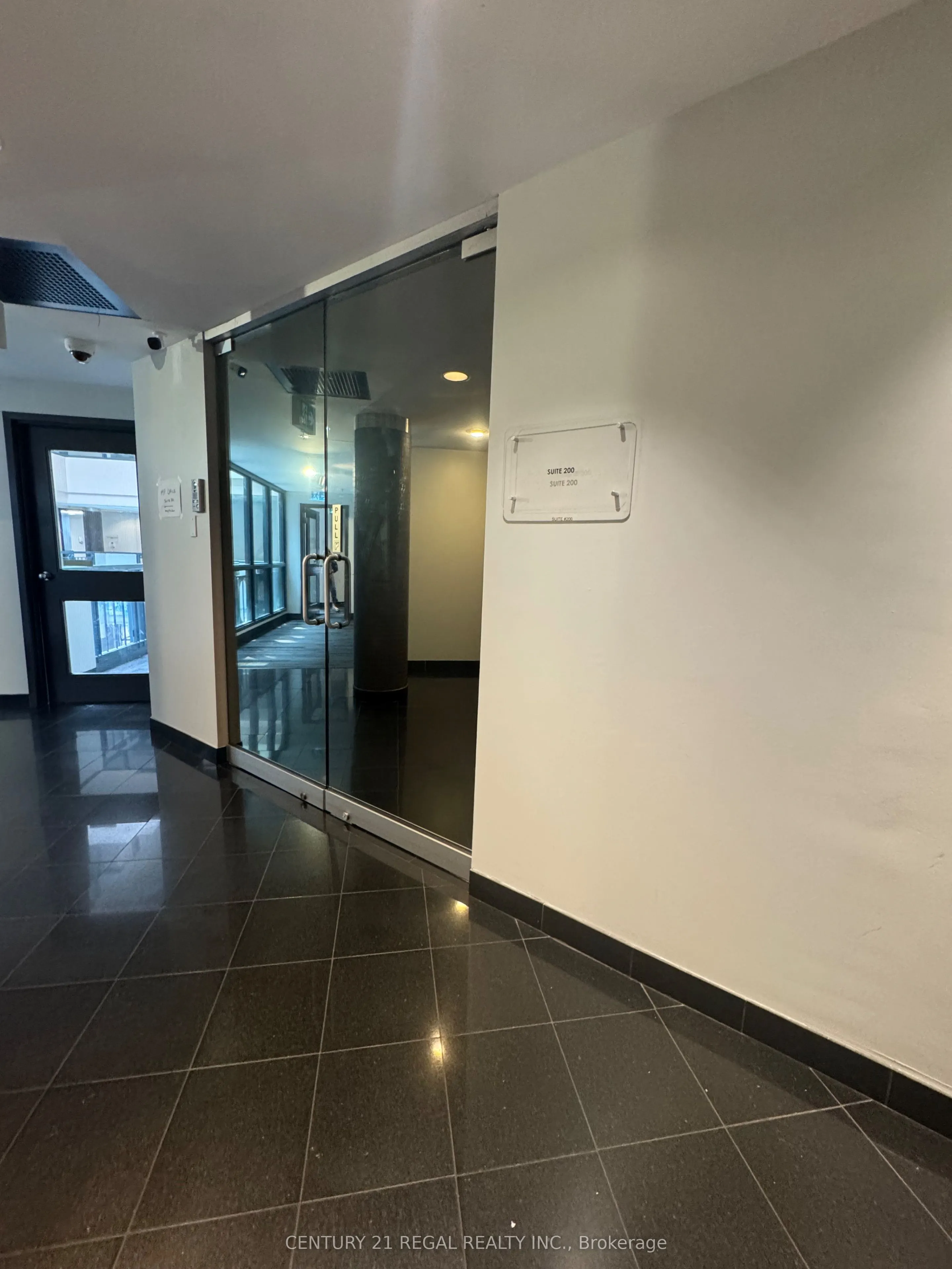 622 College Street #200