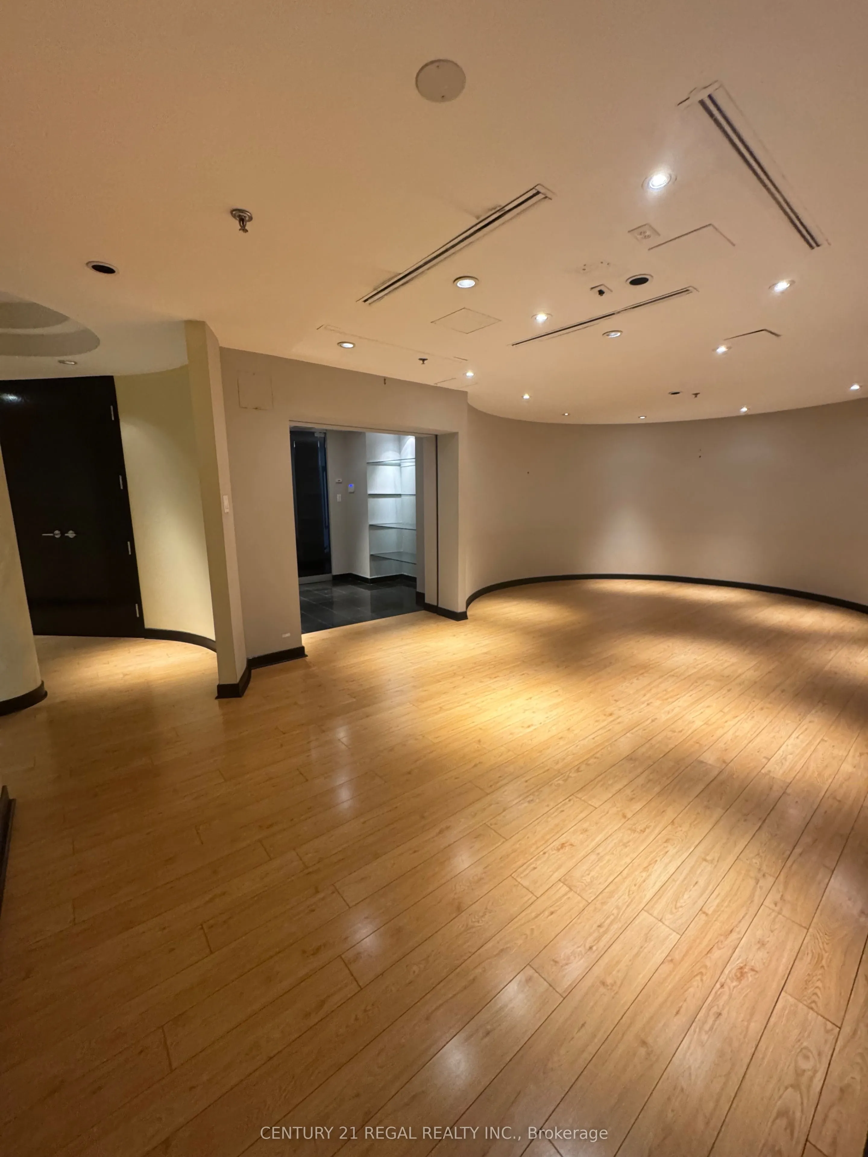622 College Street #200