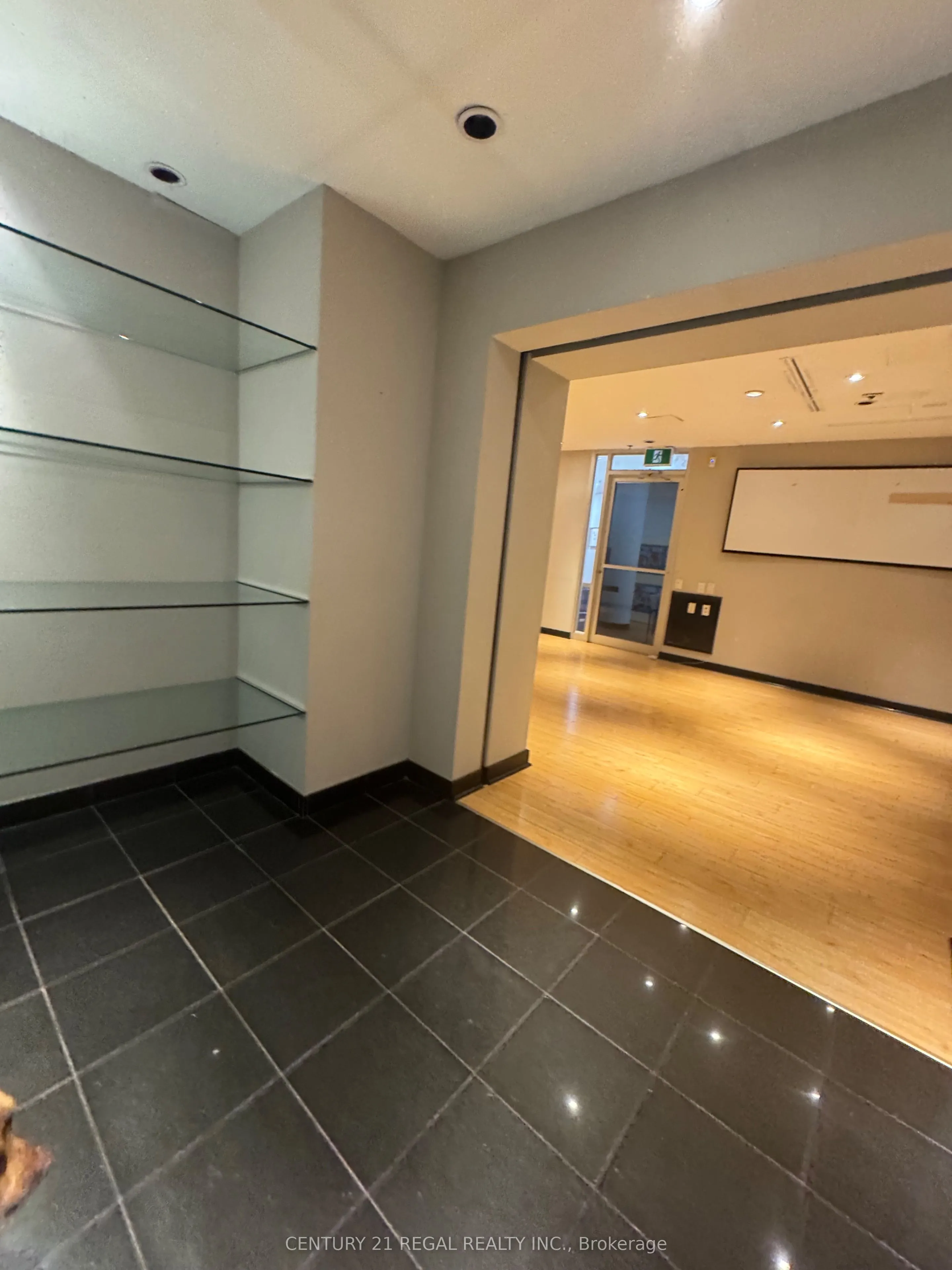 622 College Street #200
