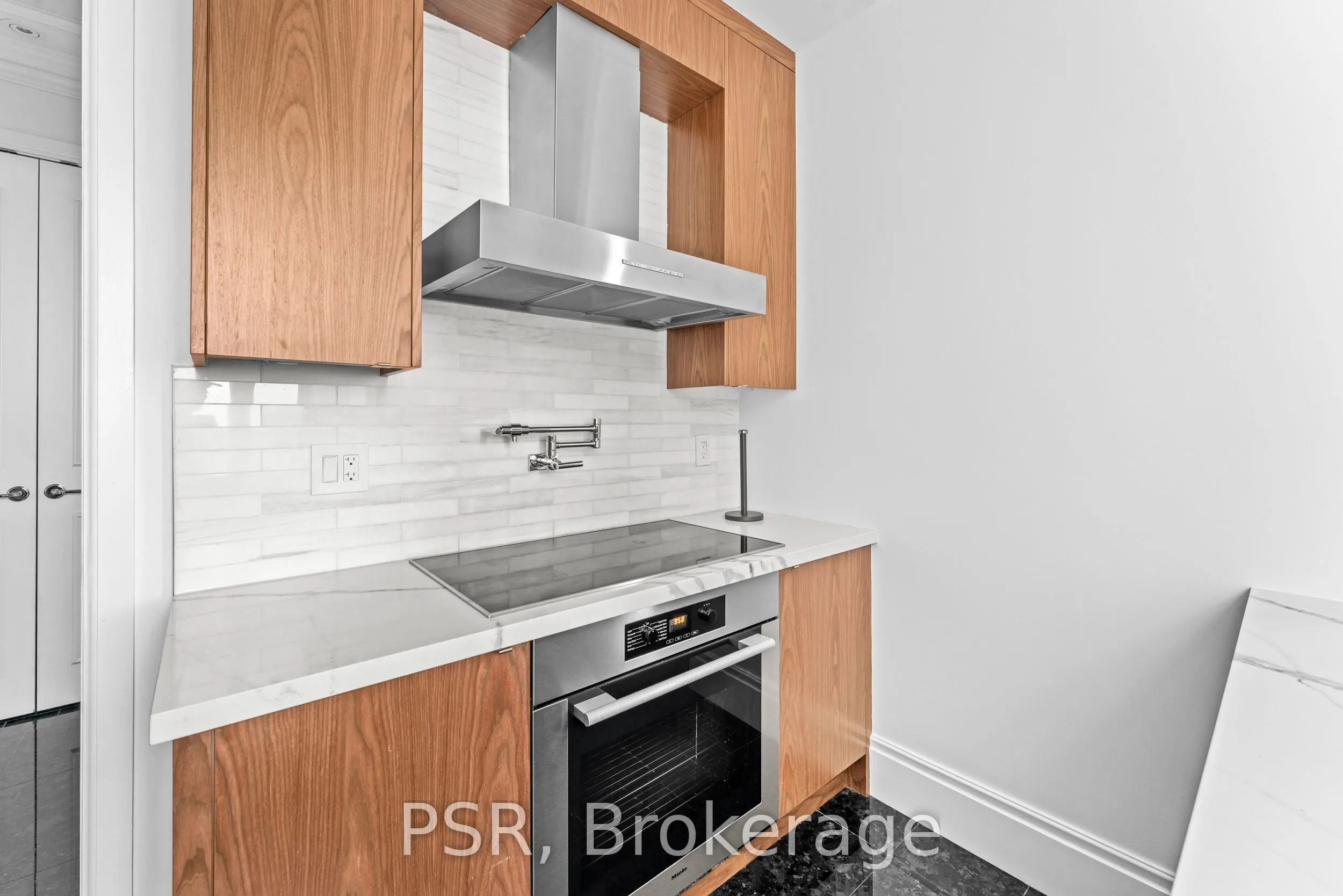 311 Bay Street #4804