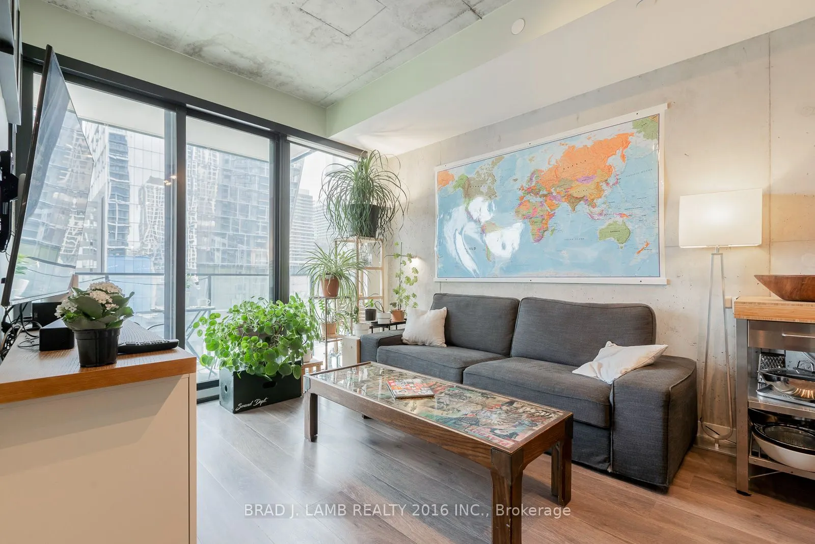 55 Ontario Street #607