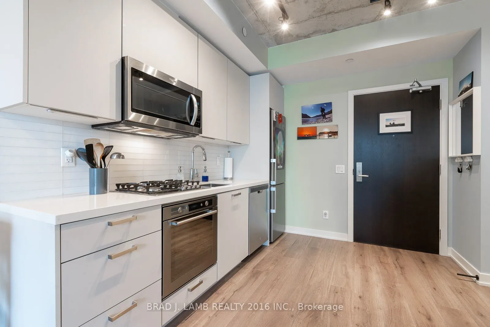 55 Ontario Street #607