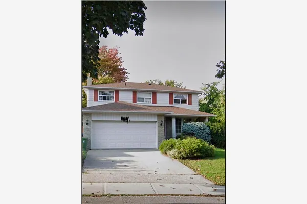 105 Whitehorn Crescent