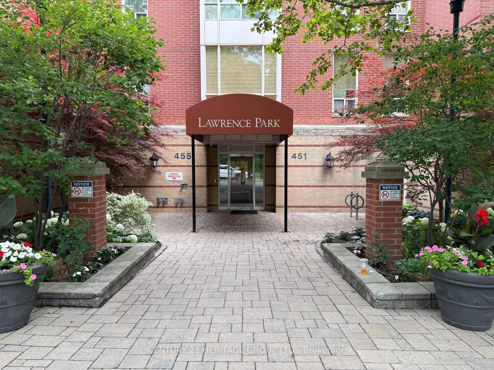 451 Rosewell Avenue #202