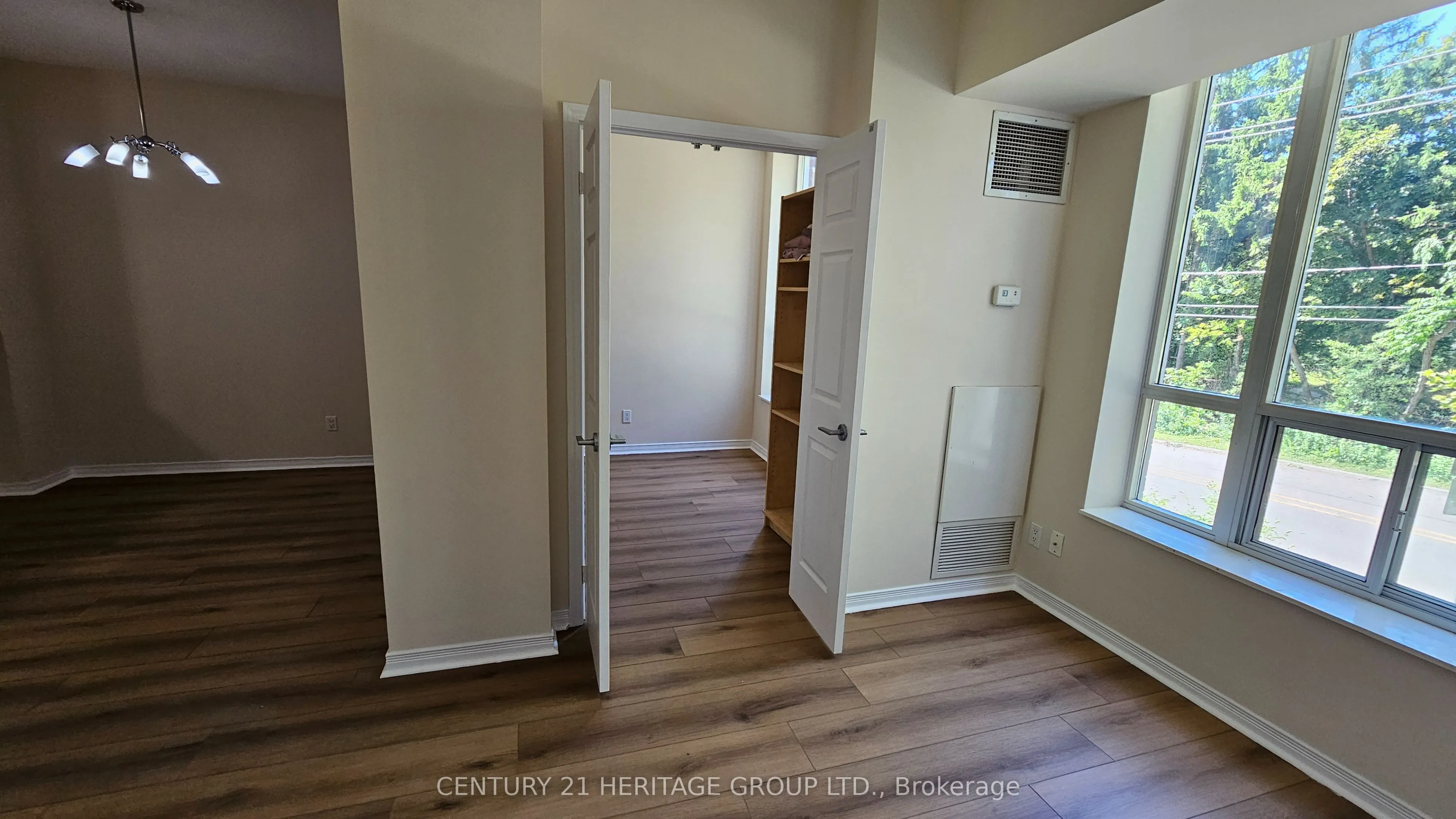 451 Rosewell Avenue #202