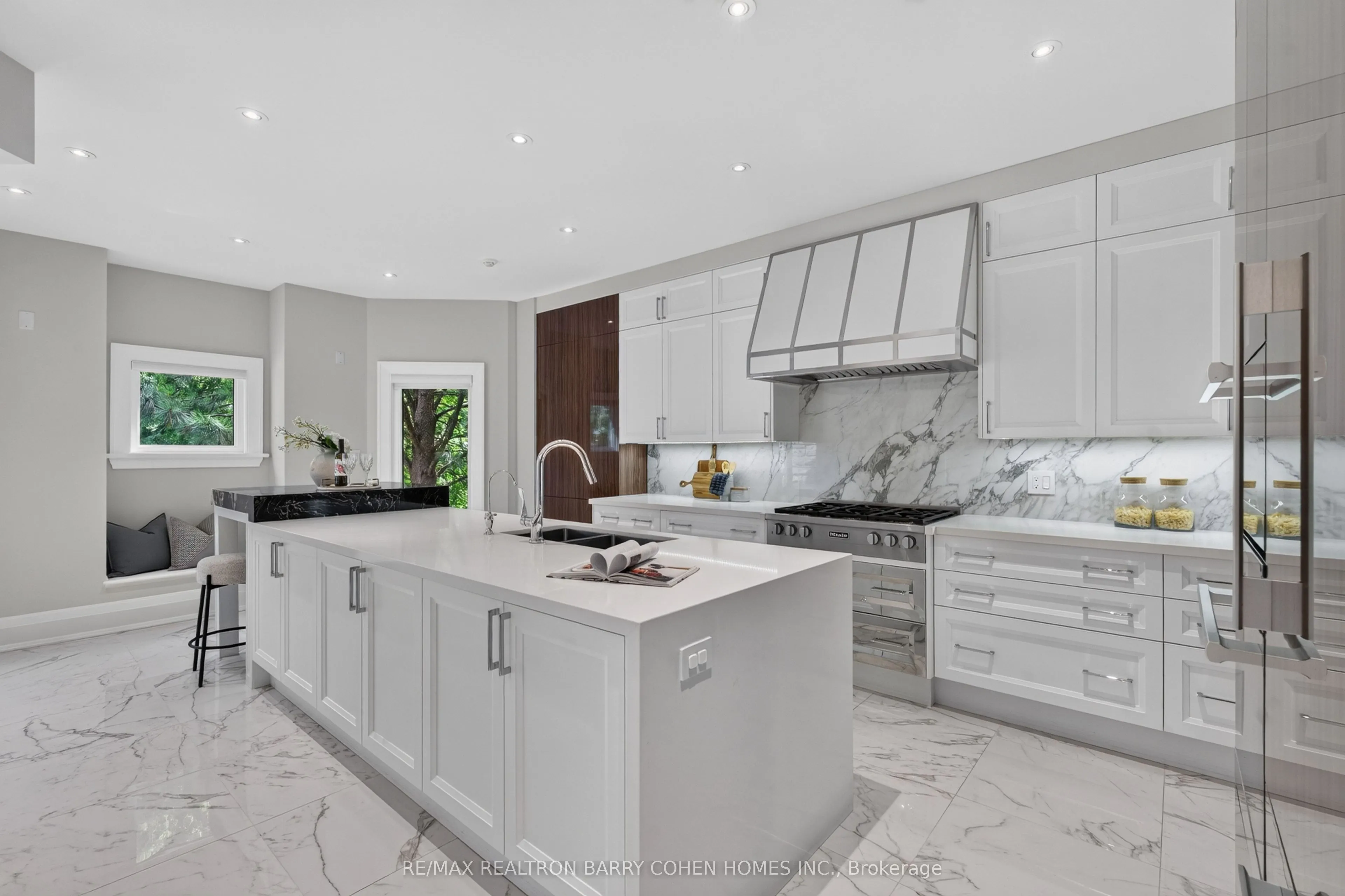33 Munro Boulevard