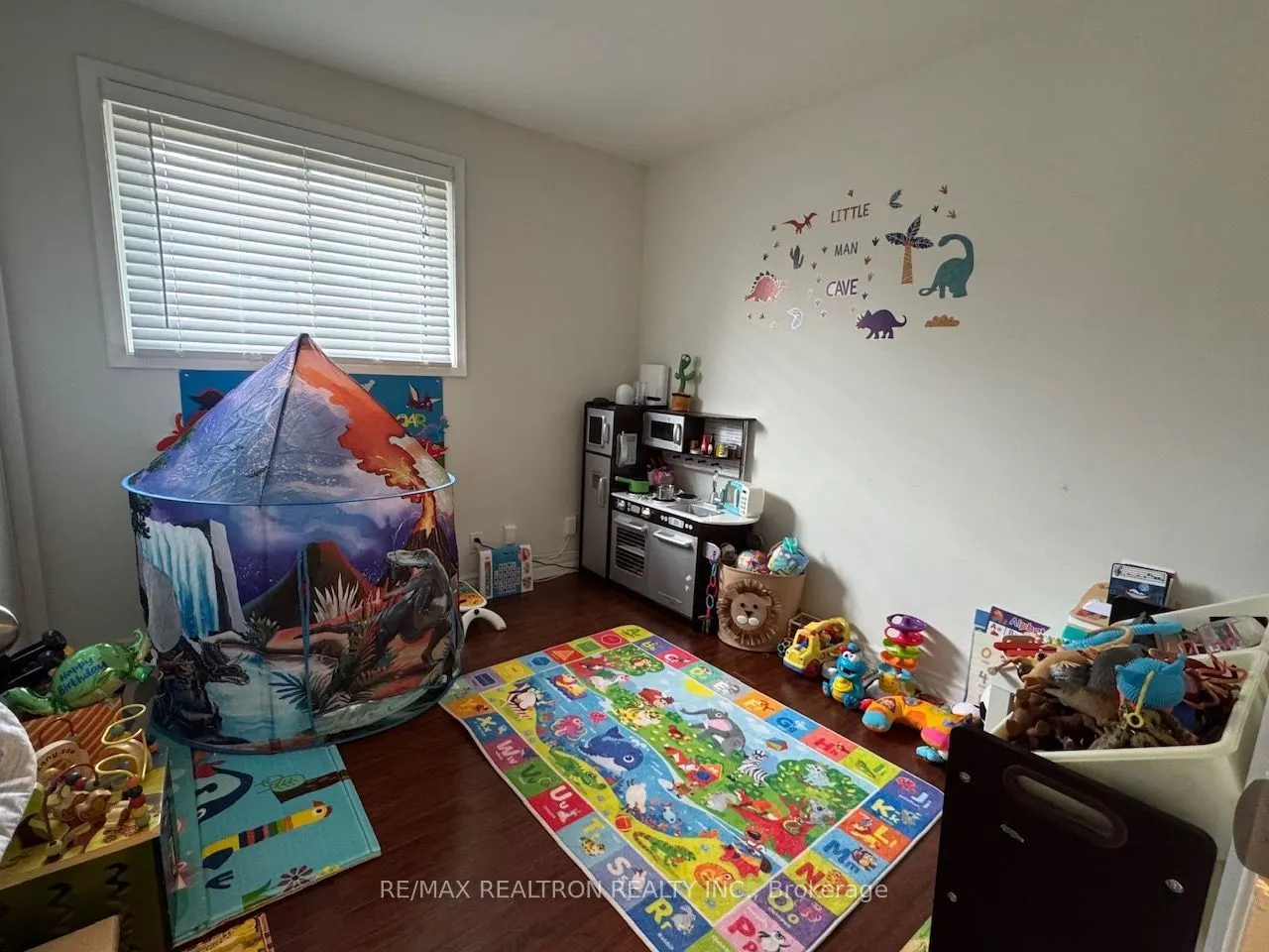 22 Rochelle Crescent