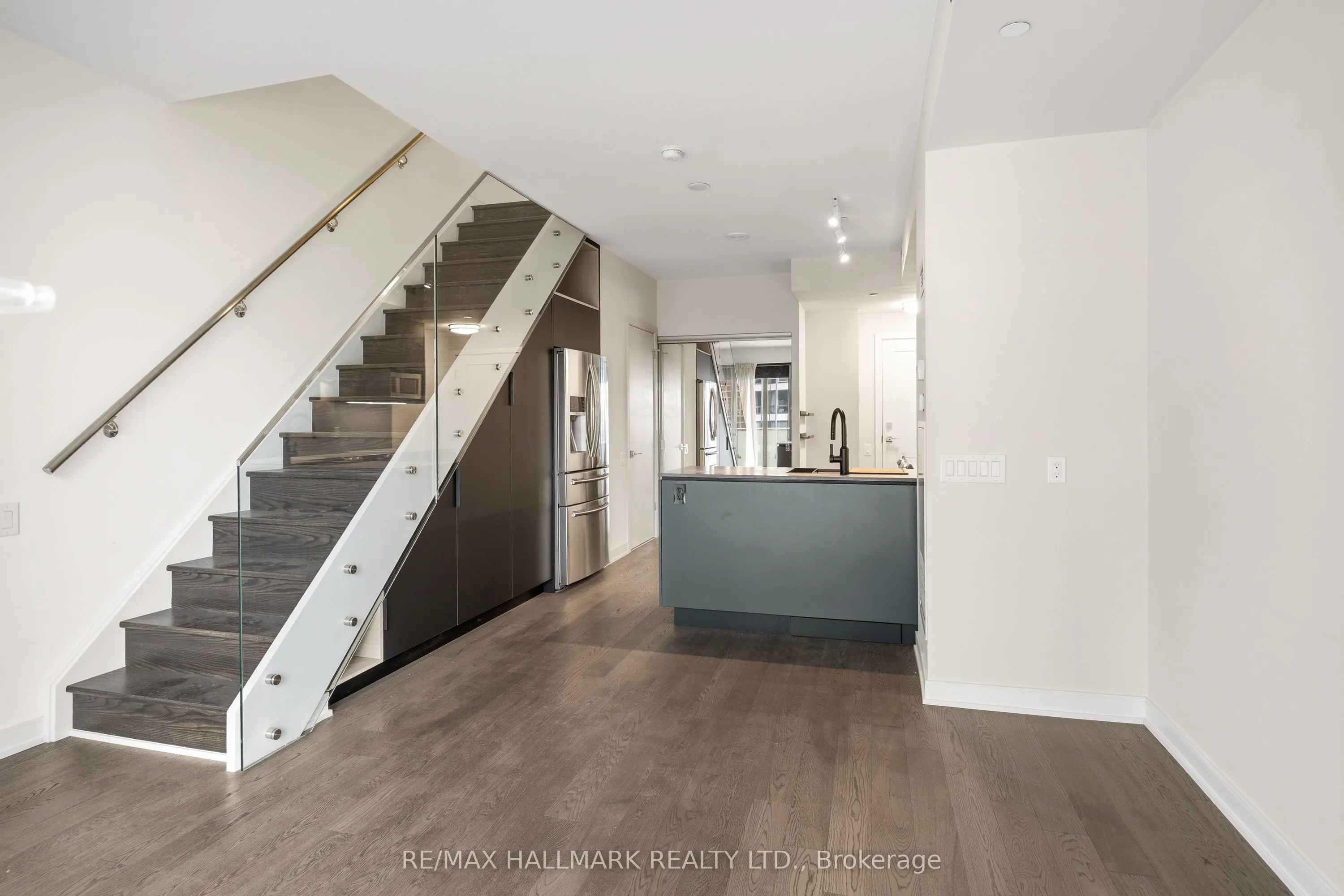 57 St Joseph Street #1811