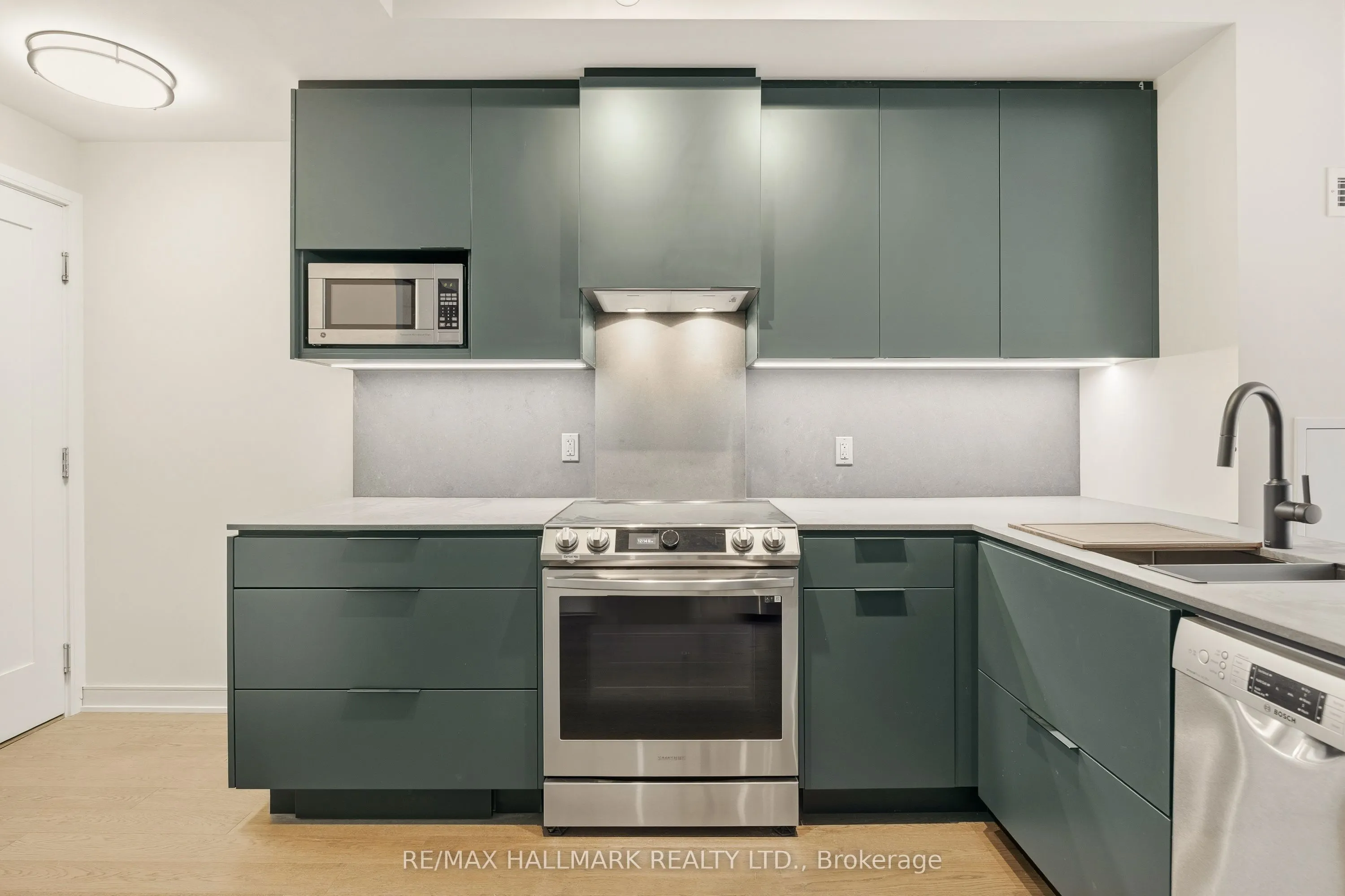 57 St Joseph Street #1811