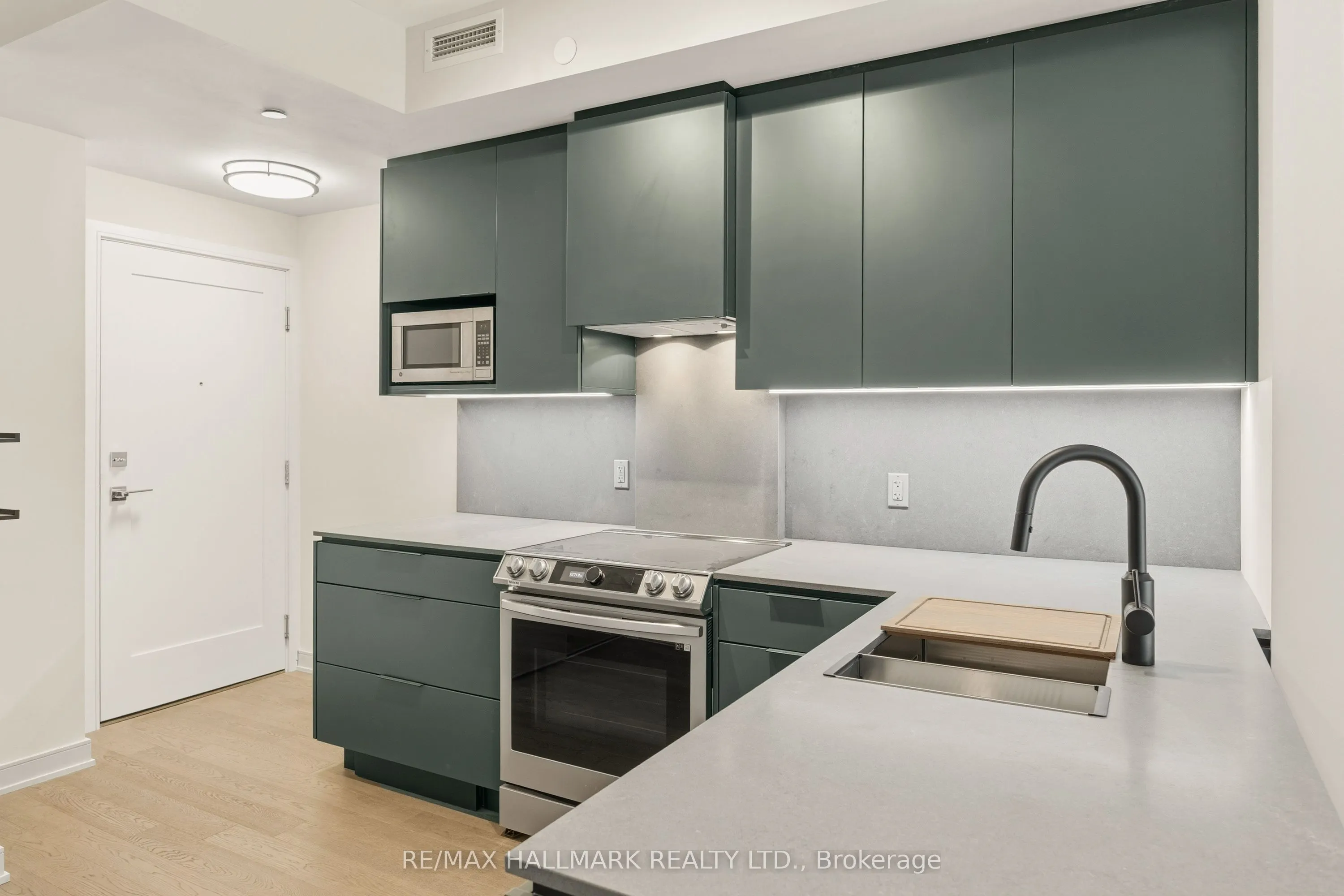 57 St Joseph Street #1811
