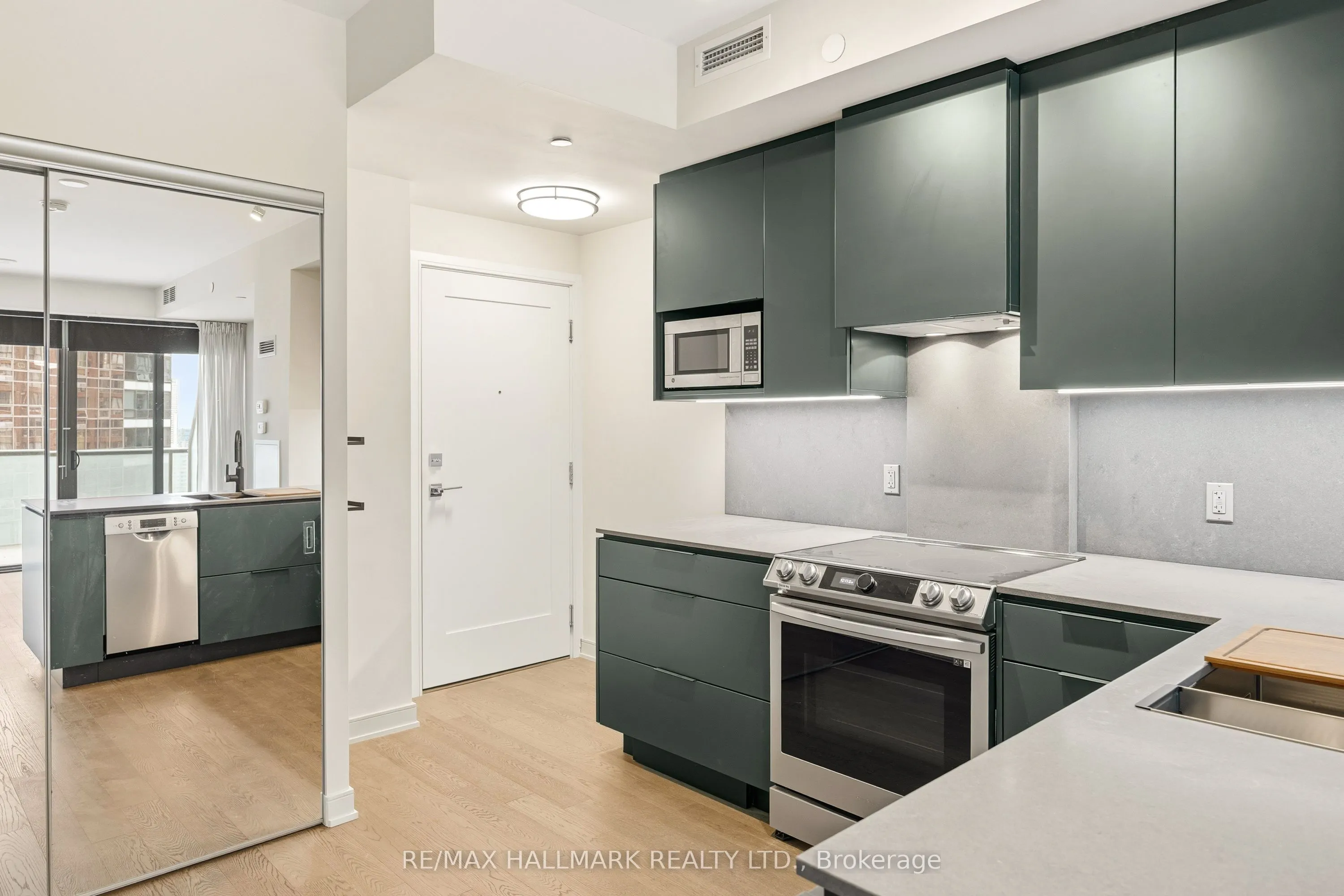 57 St Joseph Street #1811
