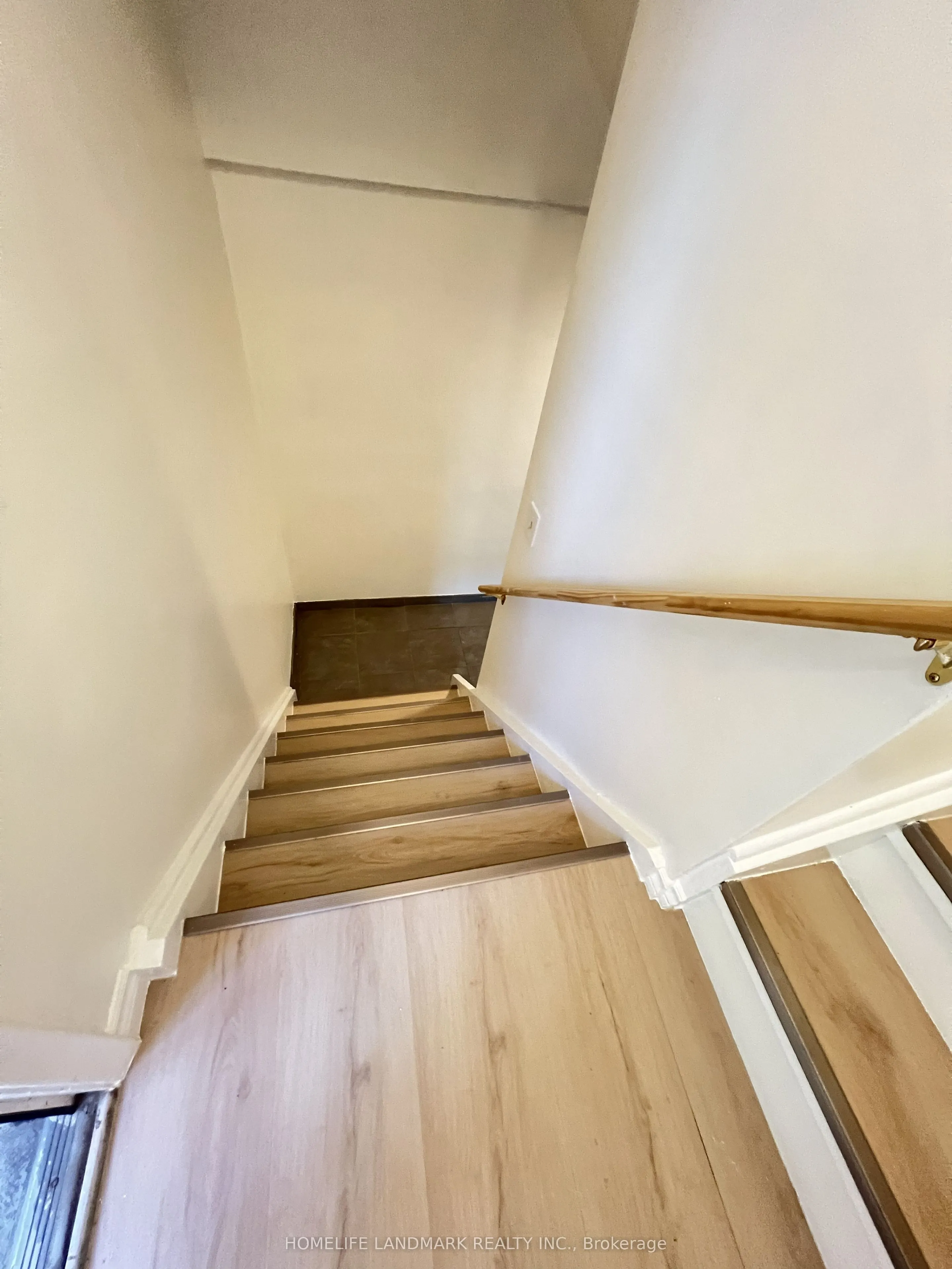 27 Tillplain Road