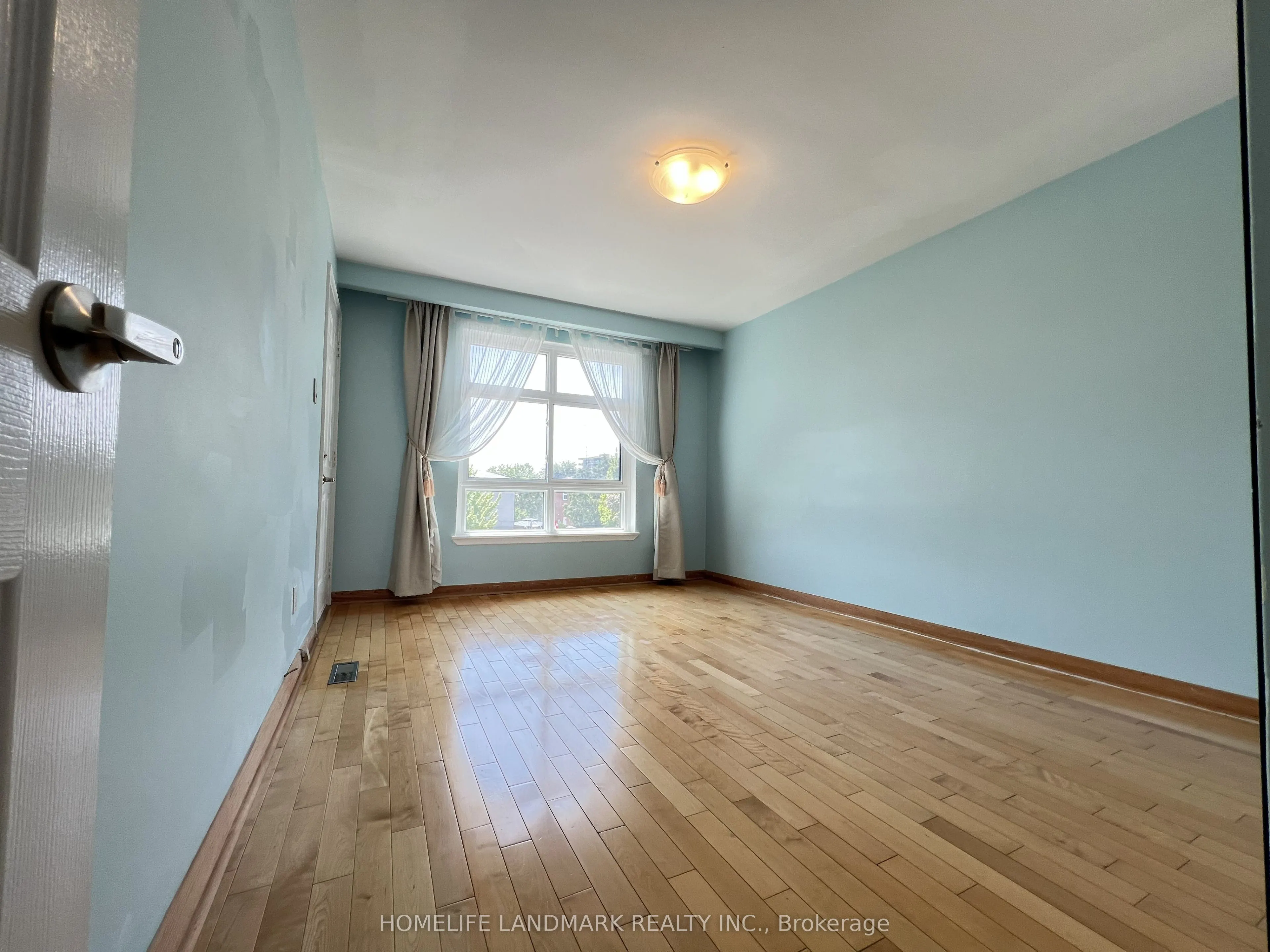 27 Tillplain Road